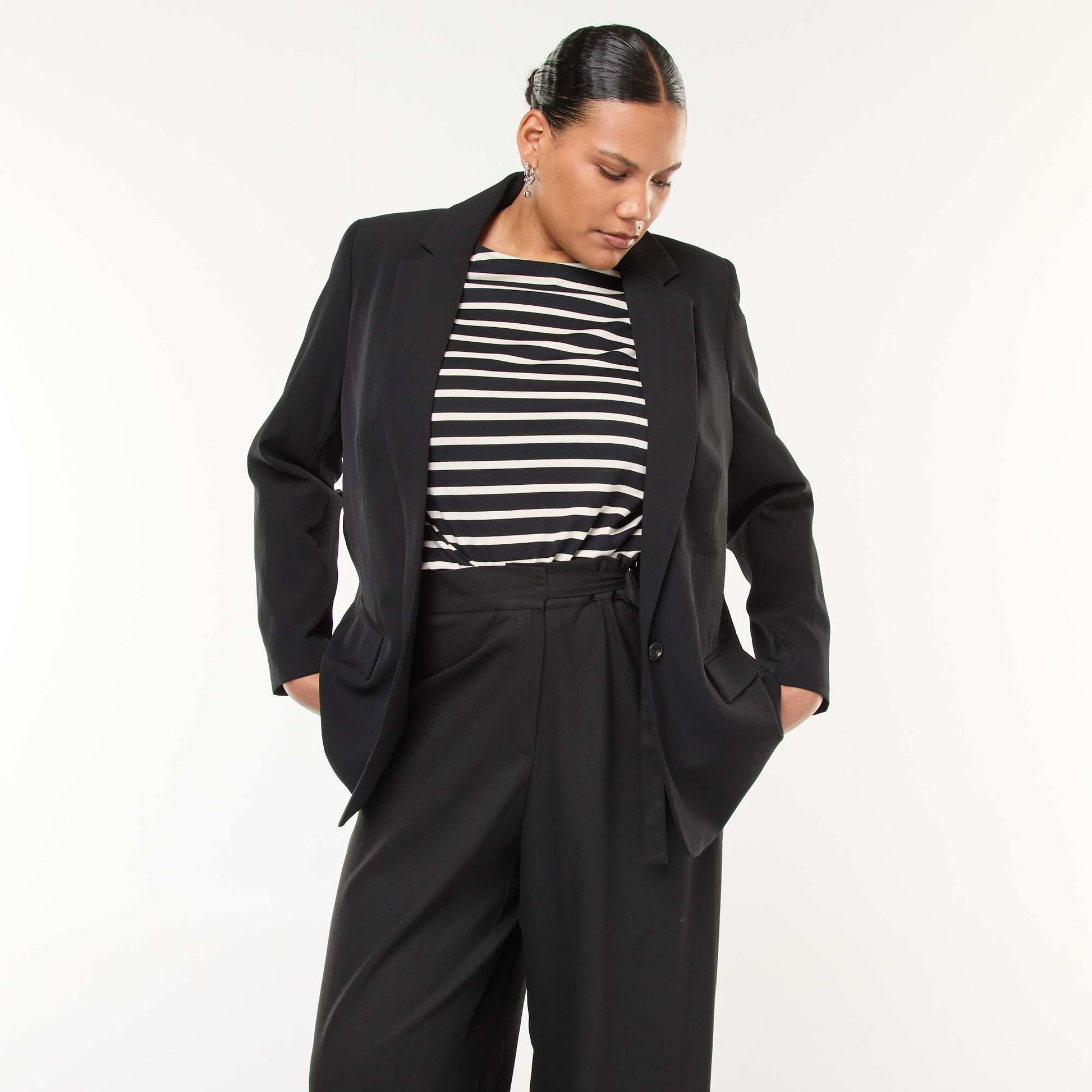 Veste blazer uni avec 2 poches à rabat NOIR