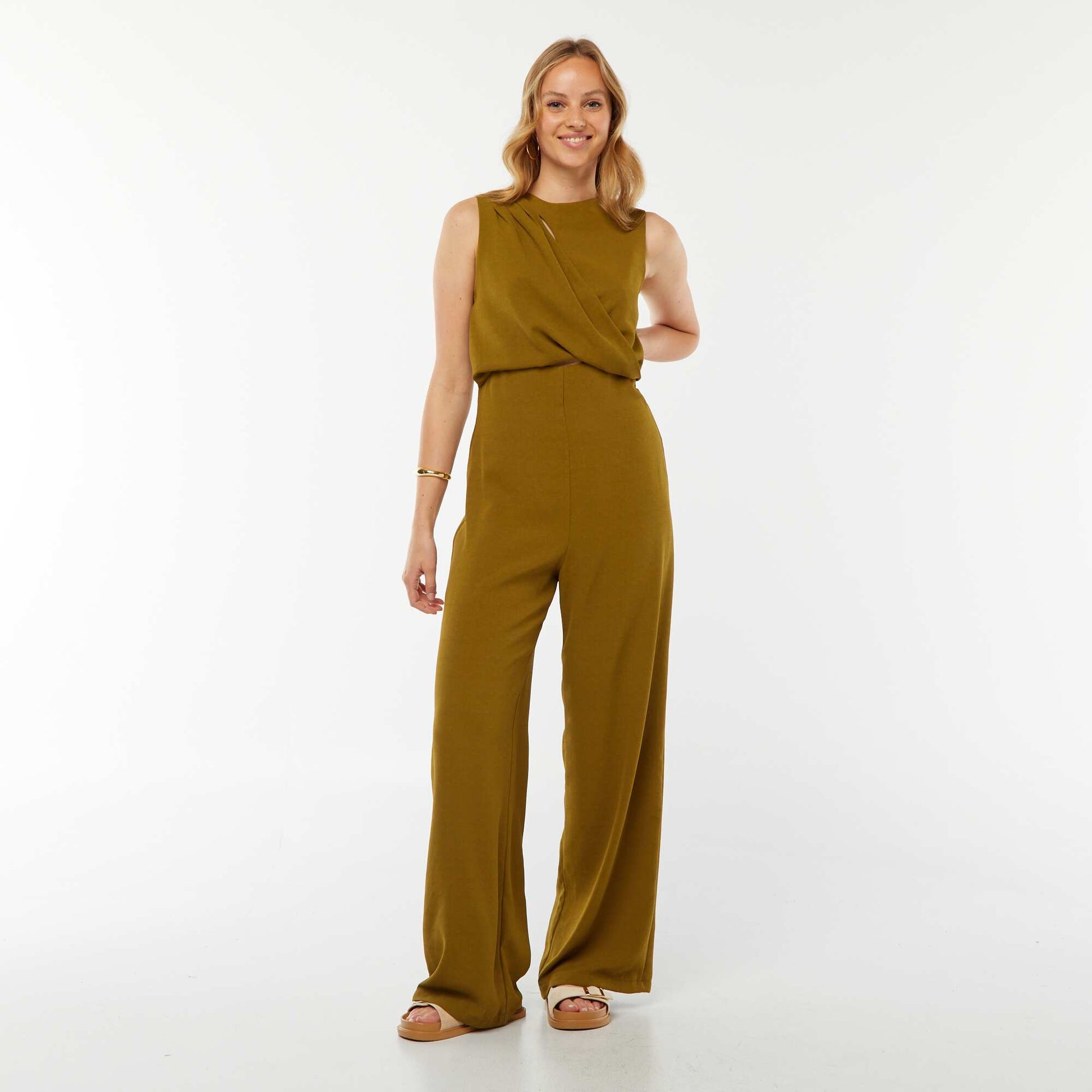 Combinaison pantalon sans manches avec ouverture fantaisie à l'avant VERT