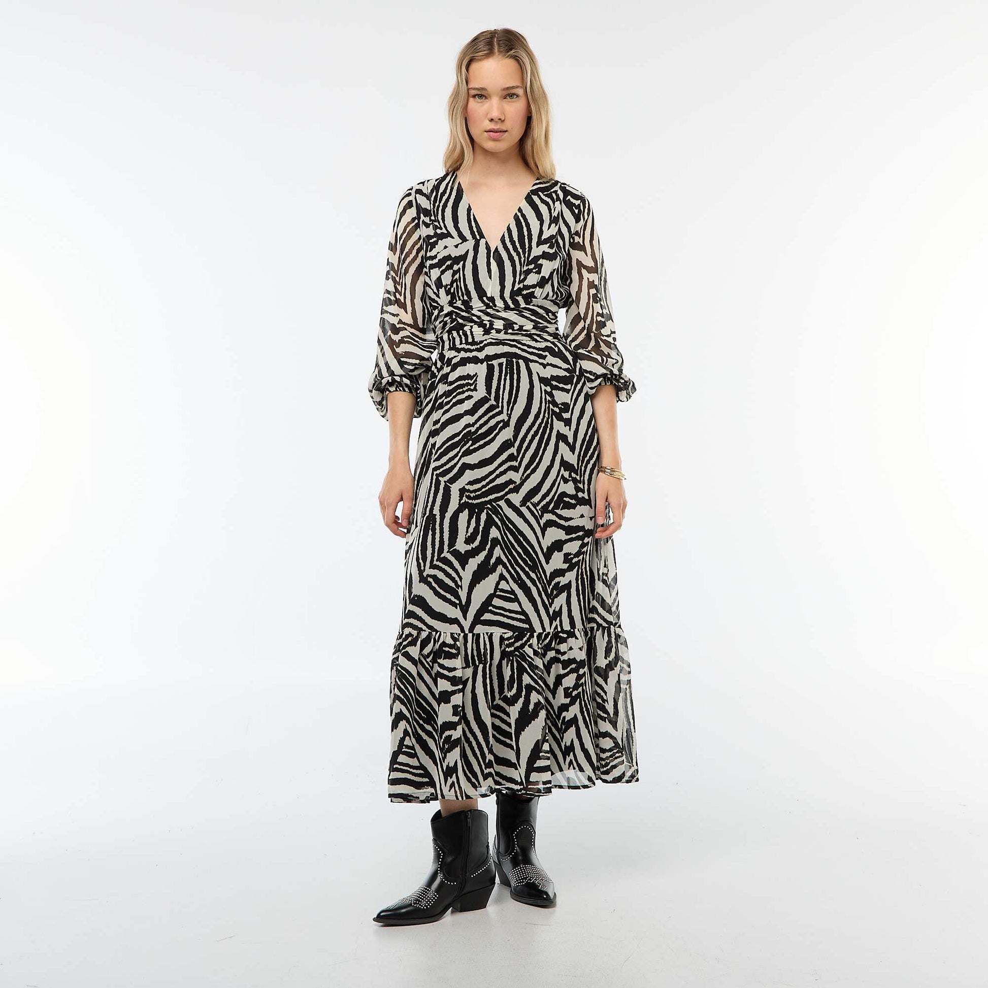 Robe longue imprimée à base volantée NOIR/BLANC