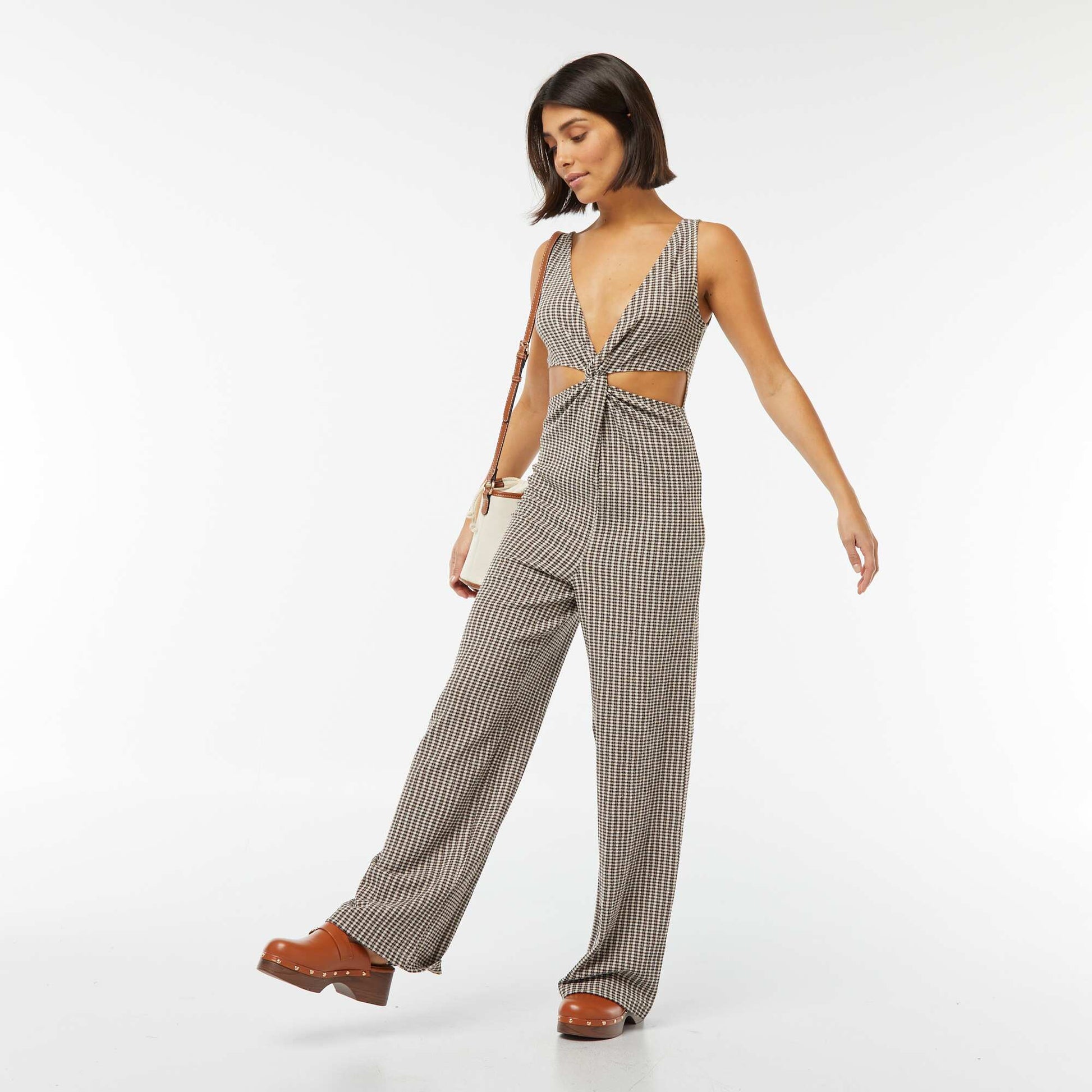 Combinaison pantalon avec nœud fantaisie et ouvertures MARRON