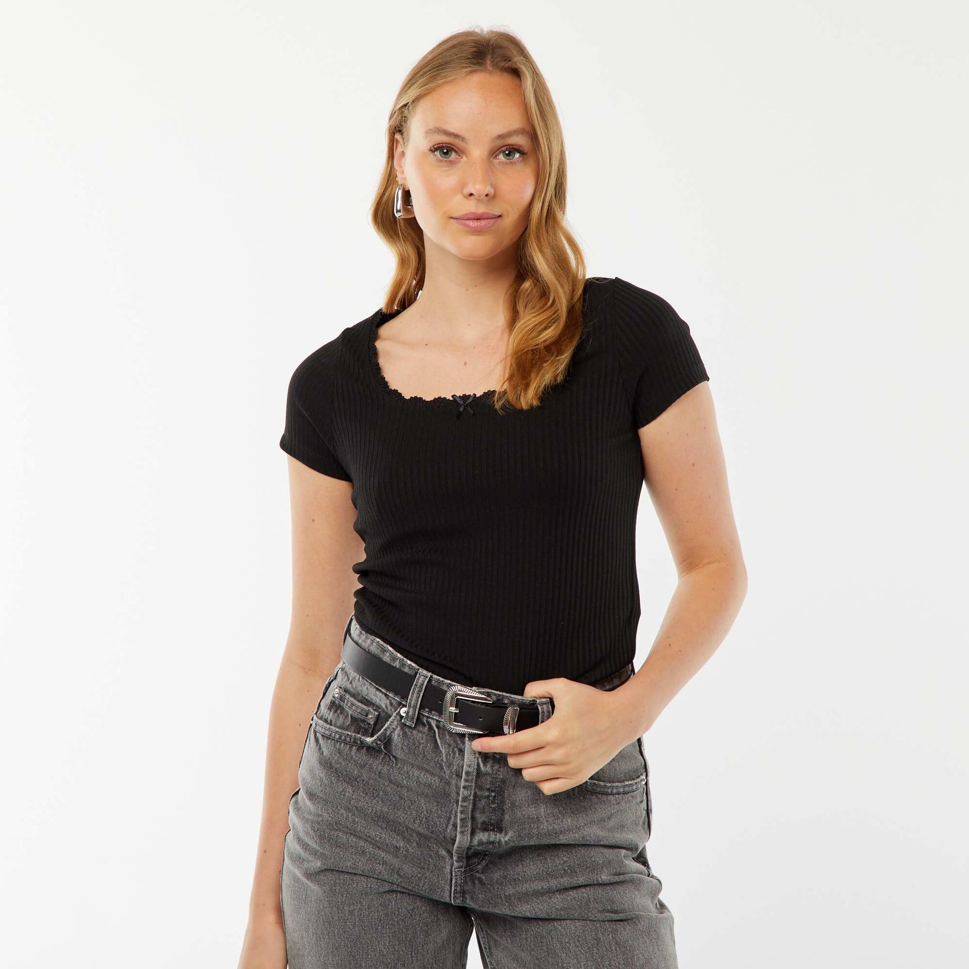 T-shirt à manches courtes avec dentelle et nœud fantaisiste NOIR