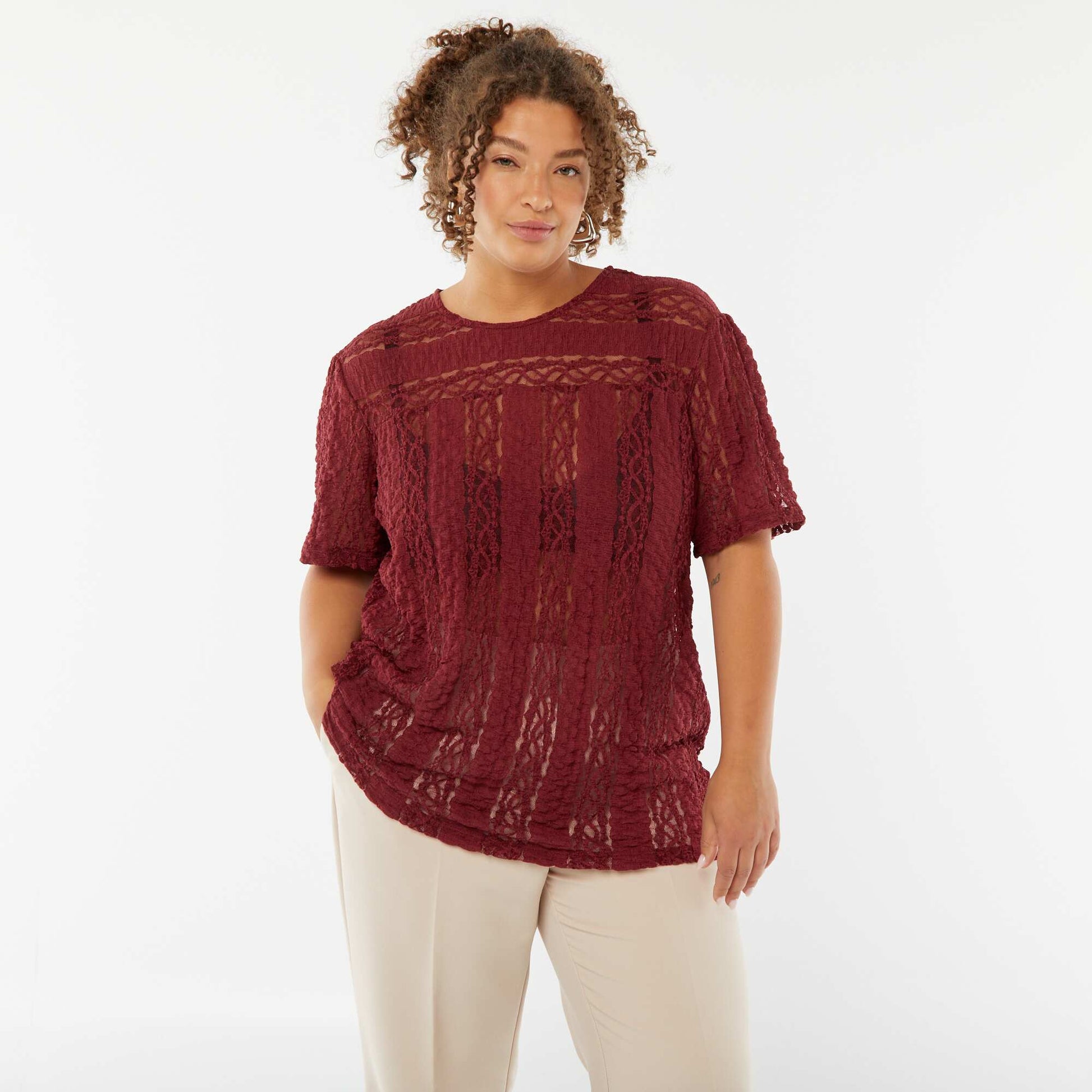 T-shirt en maille dentelée à manches courtes ROUGE