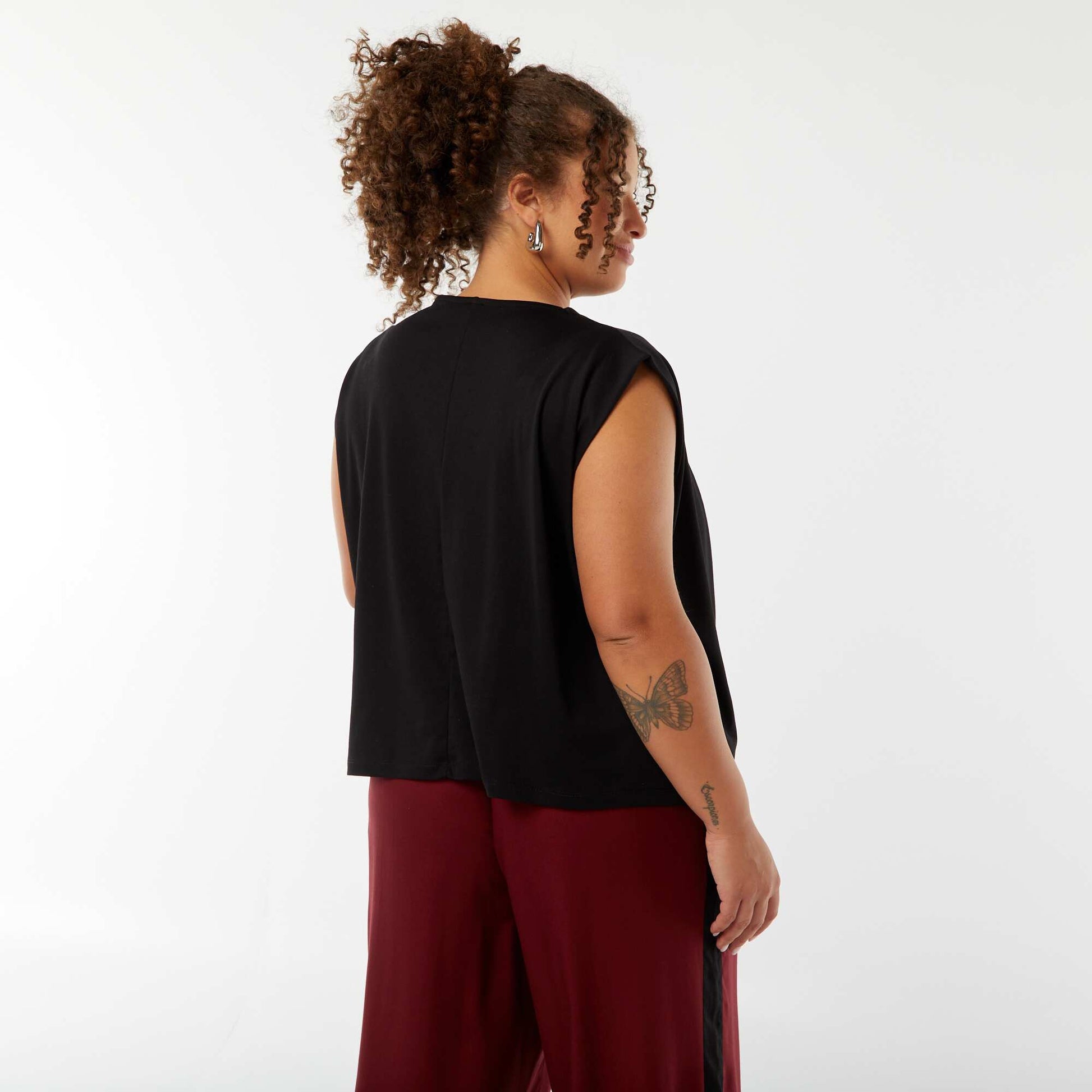 Tee-shirt à emmanchures larges NOIR