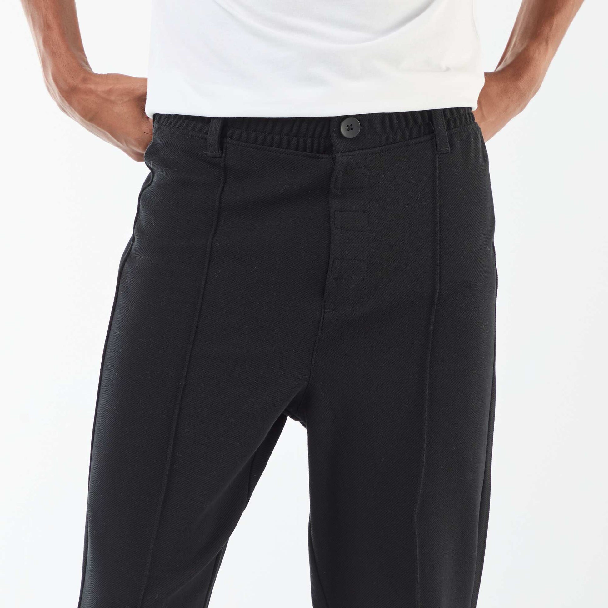 Chino regular uni NOIR