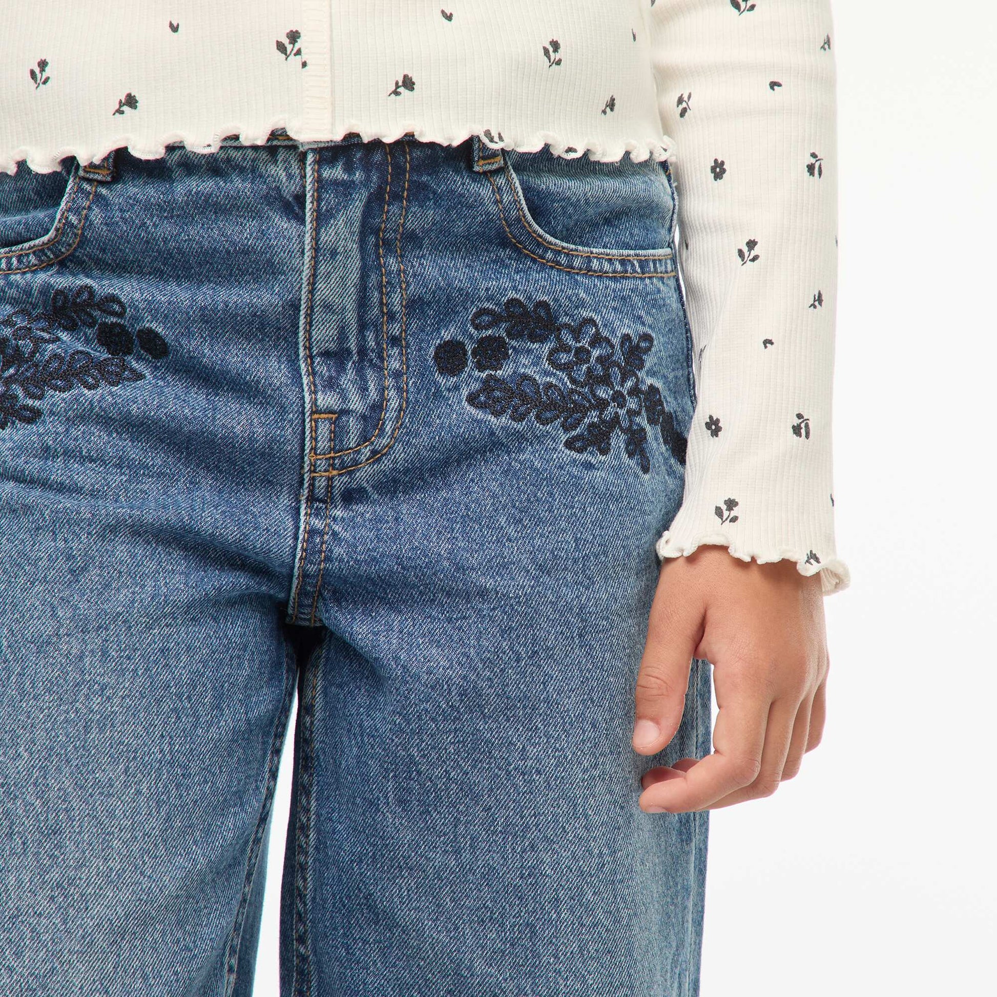 Jean straight avec broderies BLEU