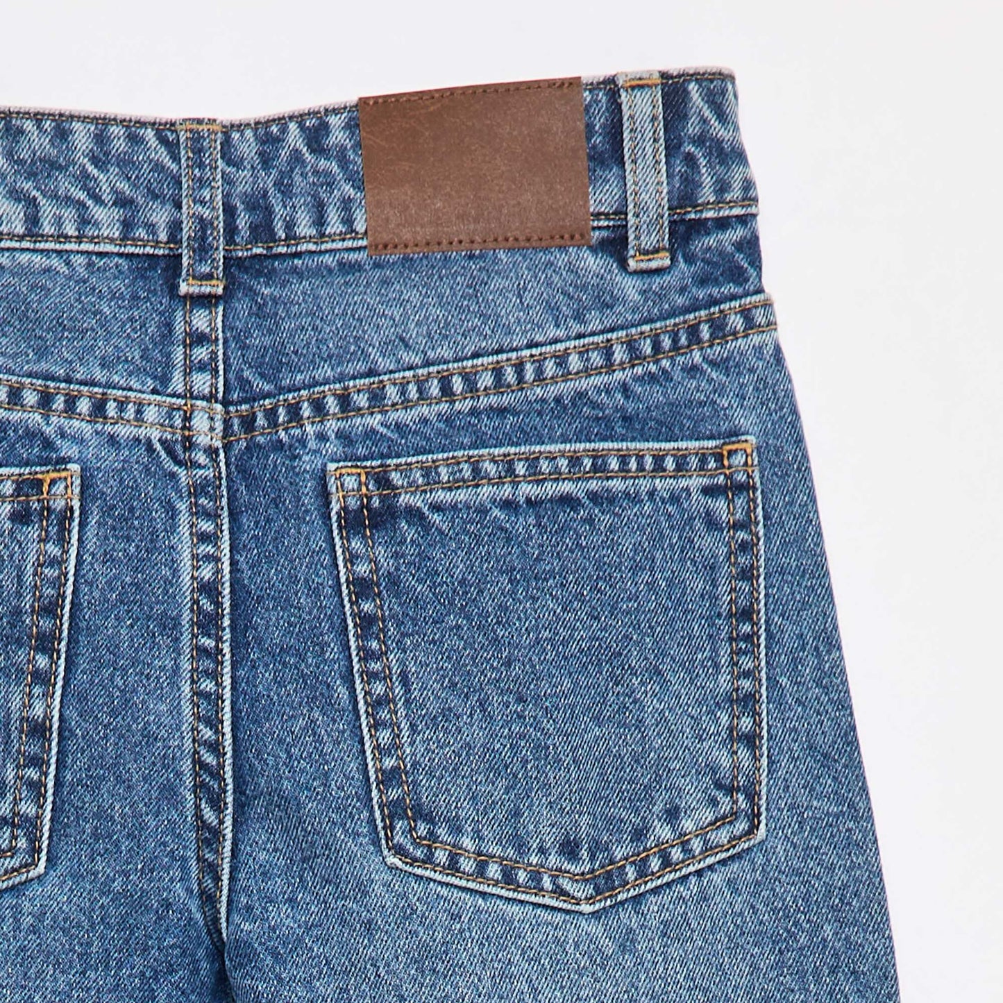Jean straight avec broderies BLEU