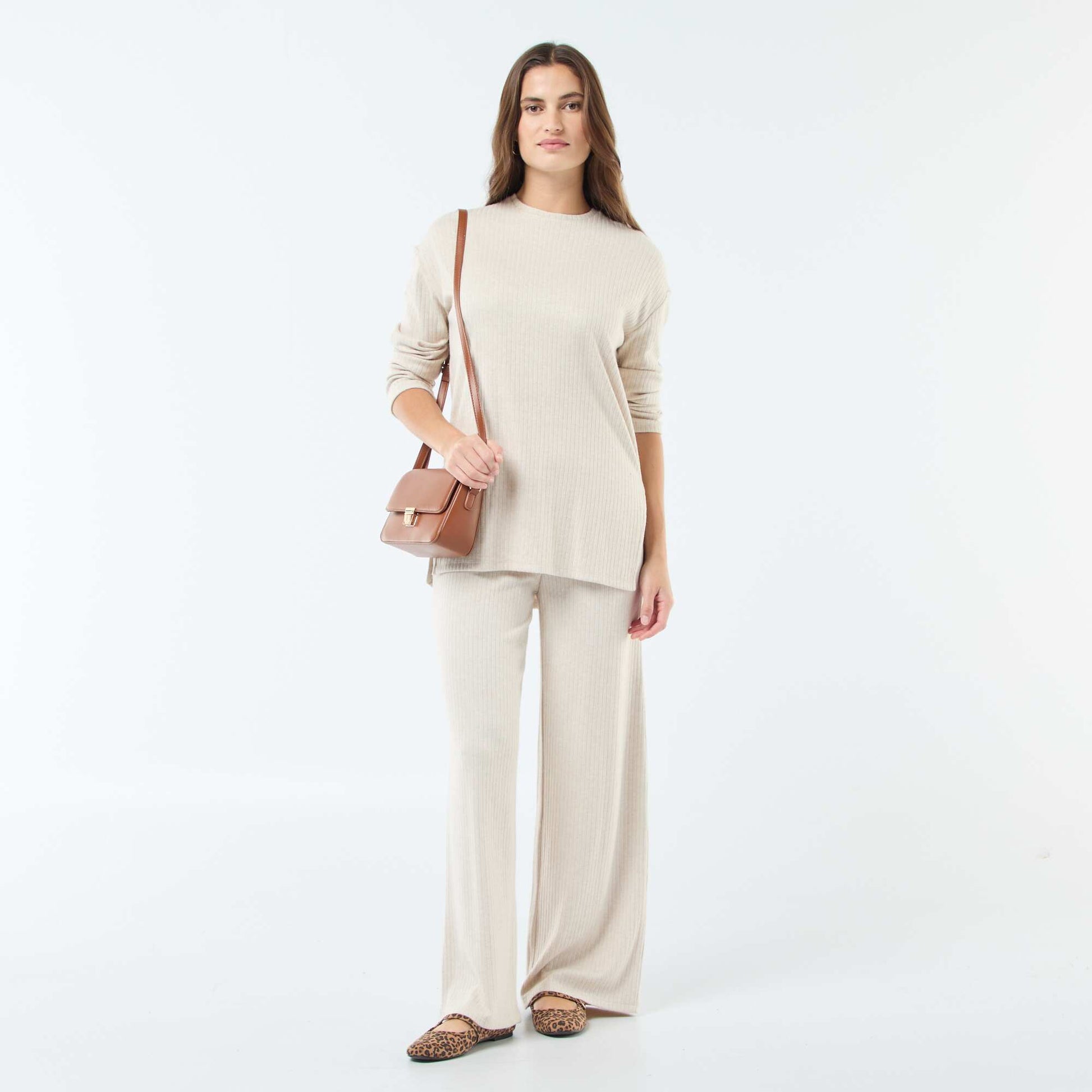 Pull en maille côtelée forme rallongée BEIGE