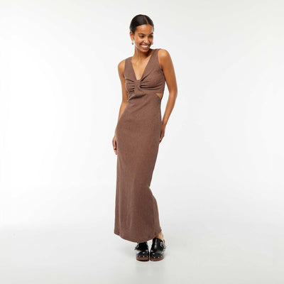 Robe longue en maille gaufrée avec fente sur les côtés MARRON