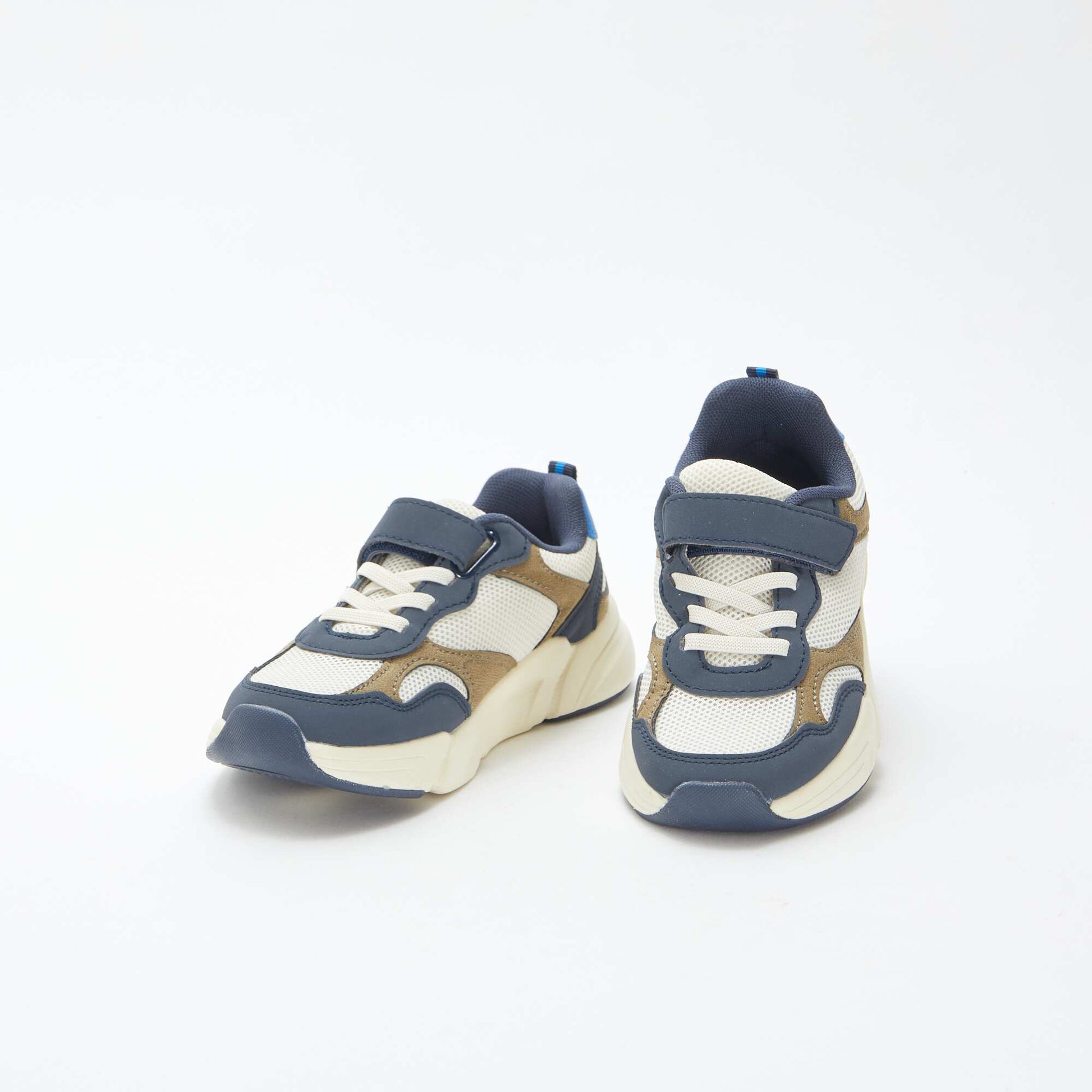 Baskets running en mesh BLEU