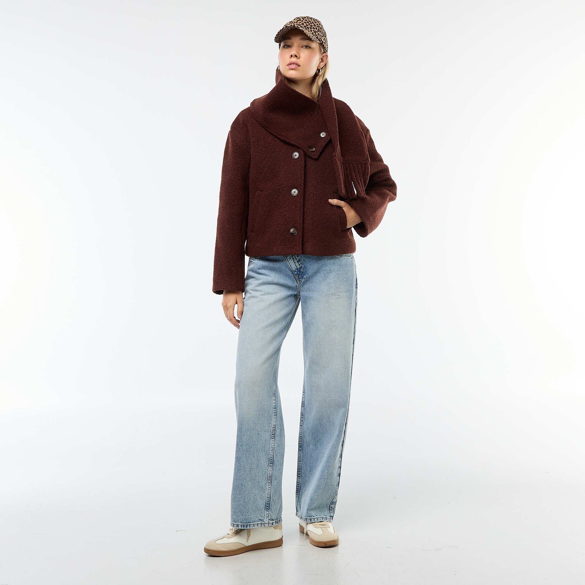 Manteau court en laine avec une écharpe amovible MARRON