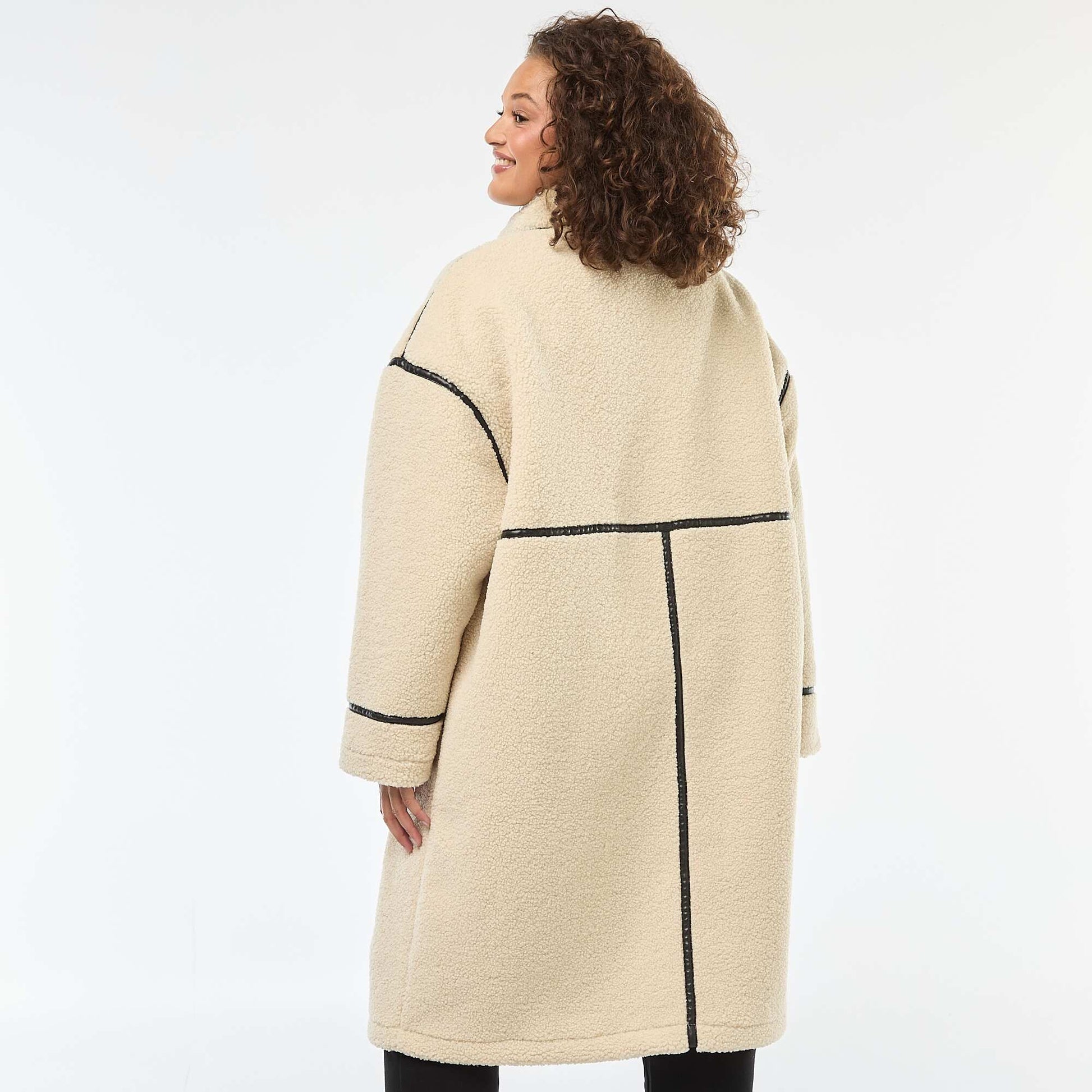 Long manteau en fausse laine avec empiècements en simili BEIGE