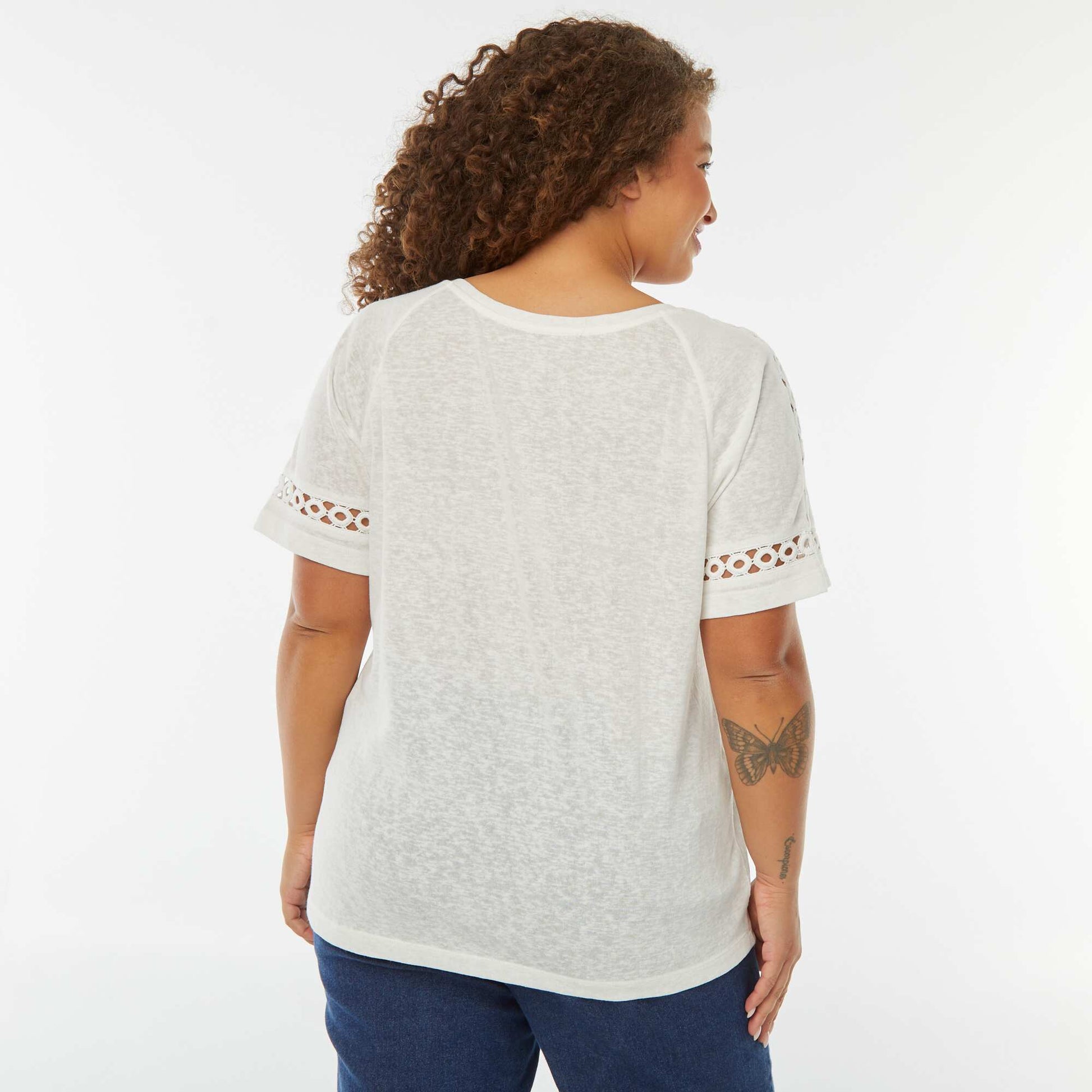 Tee-shirt maille moulinée avec détails macramé BLANC