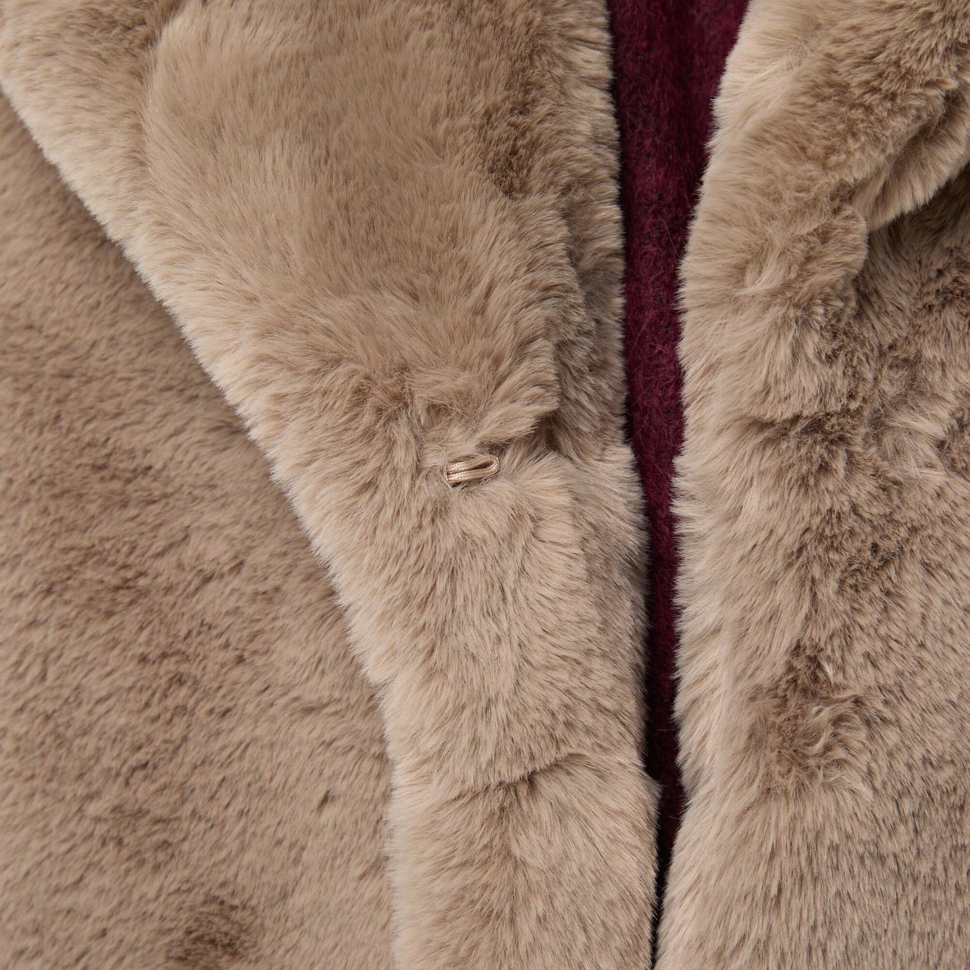 Manteau long imitation fourrure MARRON