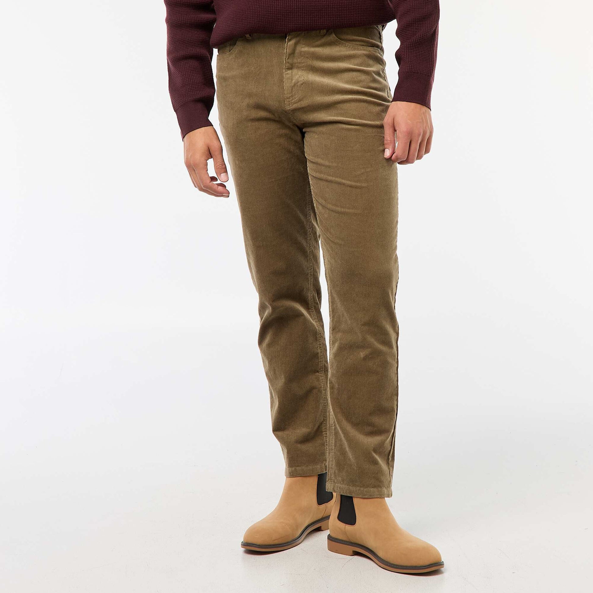 Pantalon regular fit en velours uni VERT