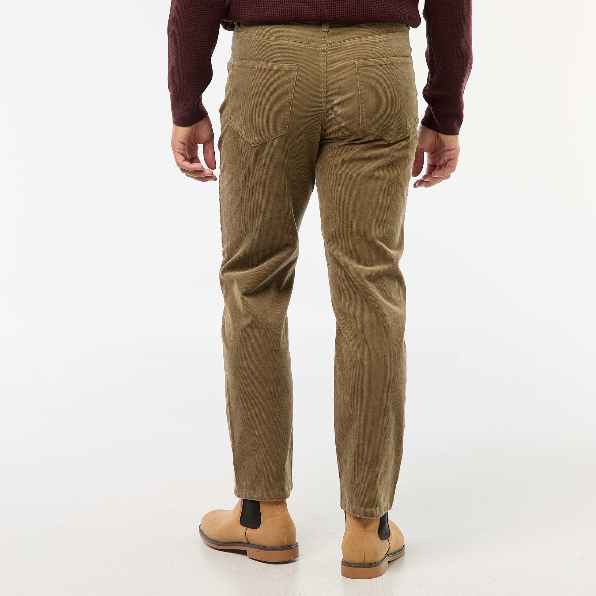 Pantalon regular fit en velours uni VERT