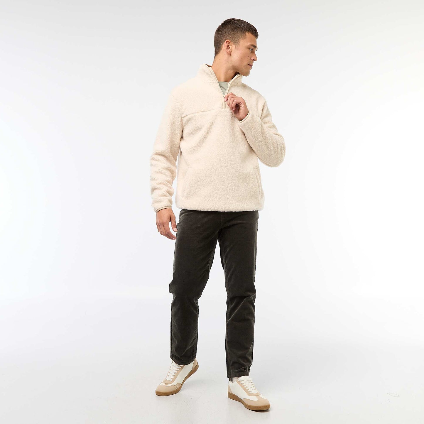 Pantalon regular fit en velours uni GRIS FONCé