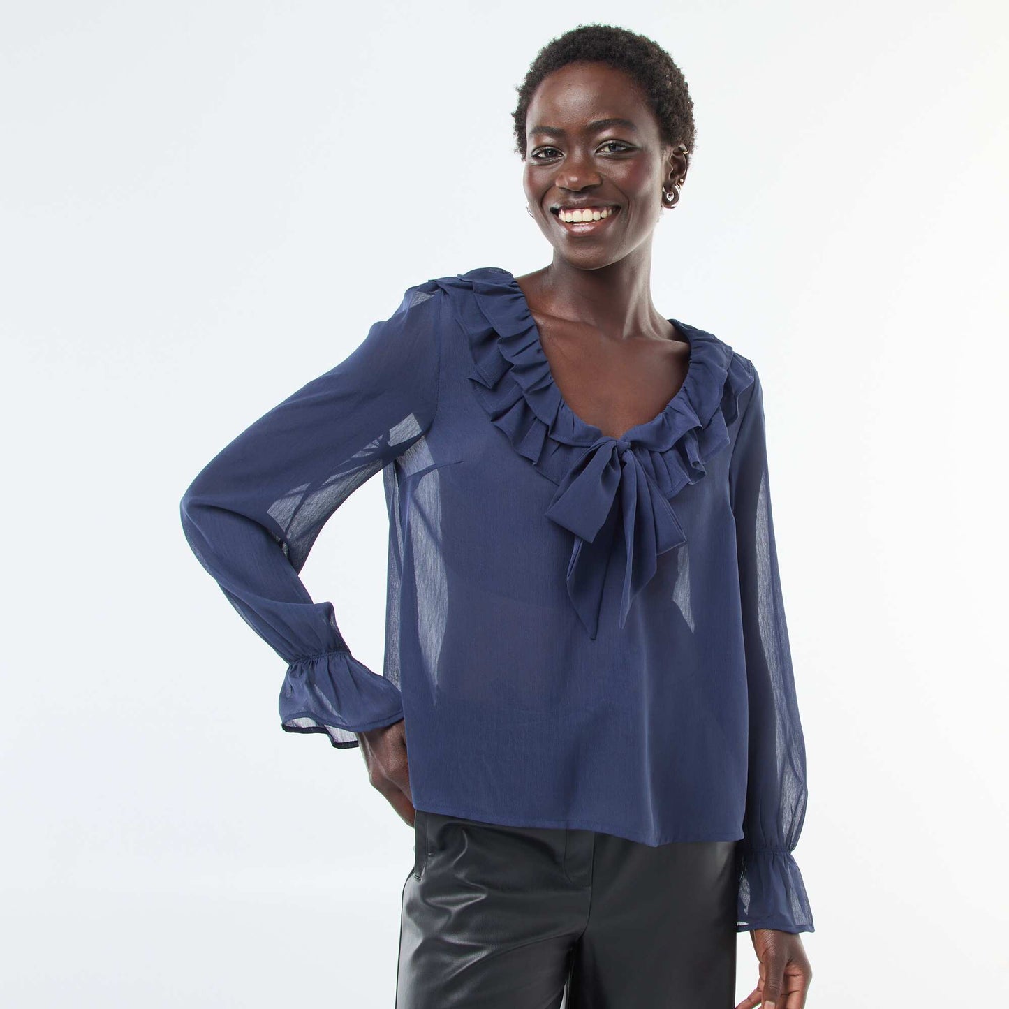 Blouse cavalière en voile transparent NOIR