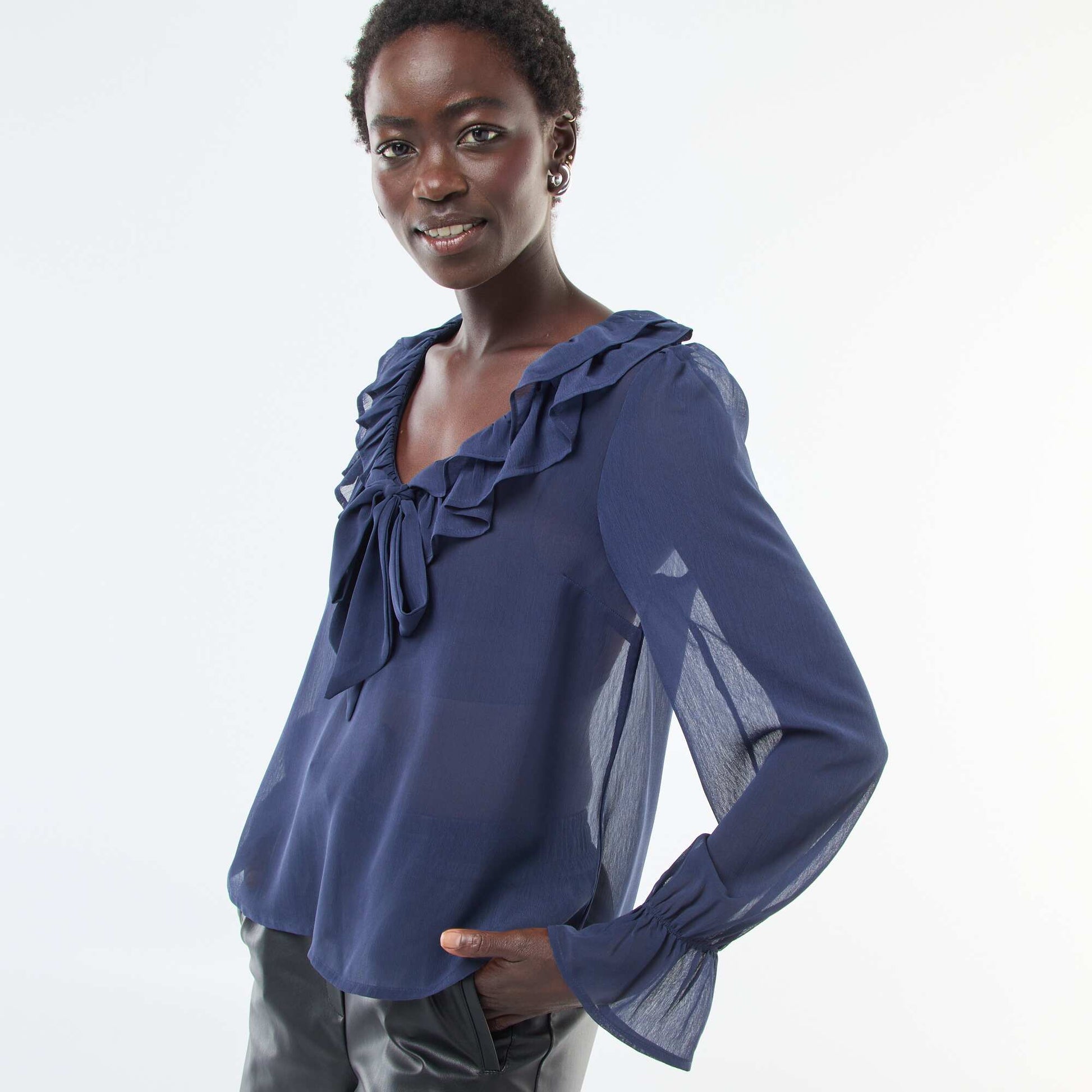 Blouse cavalière en voile transparent NOIR