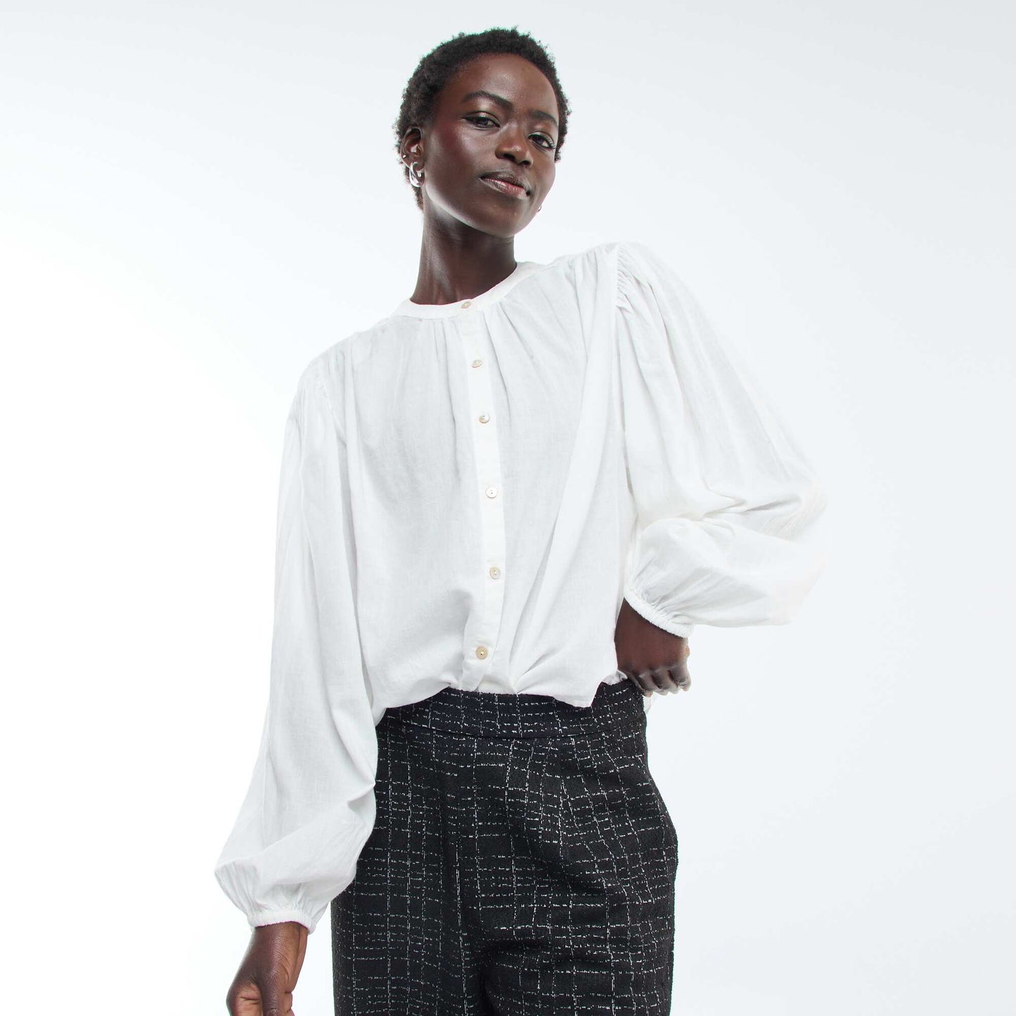 chemisier uni avec manches longues bouffantes BLANC