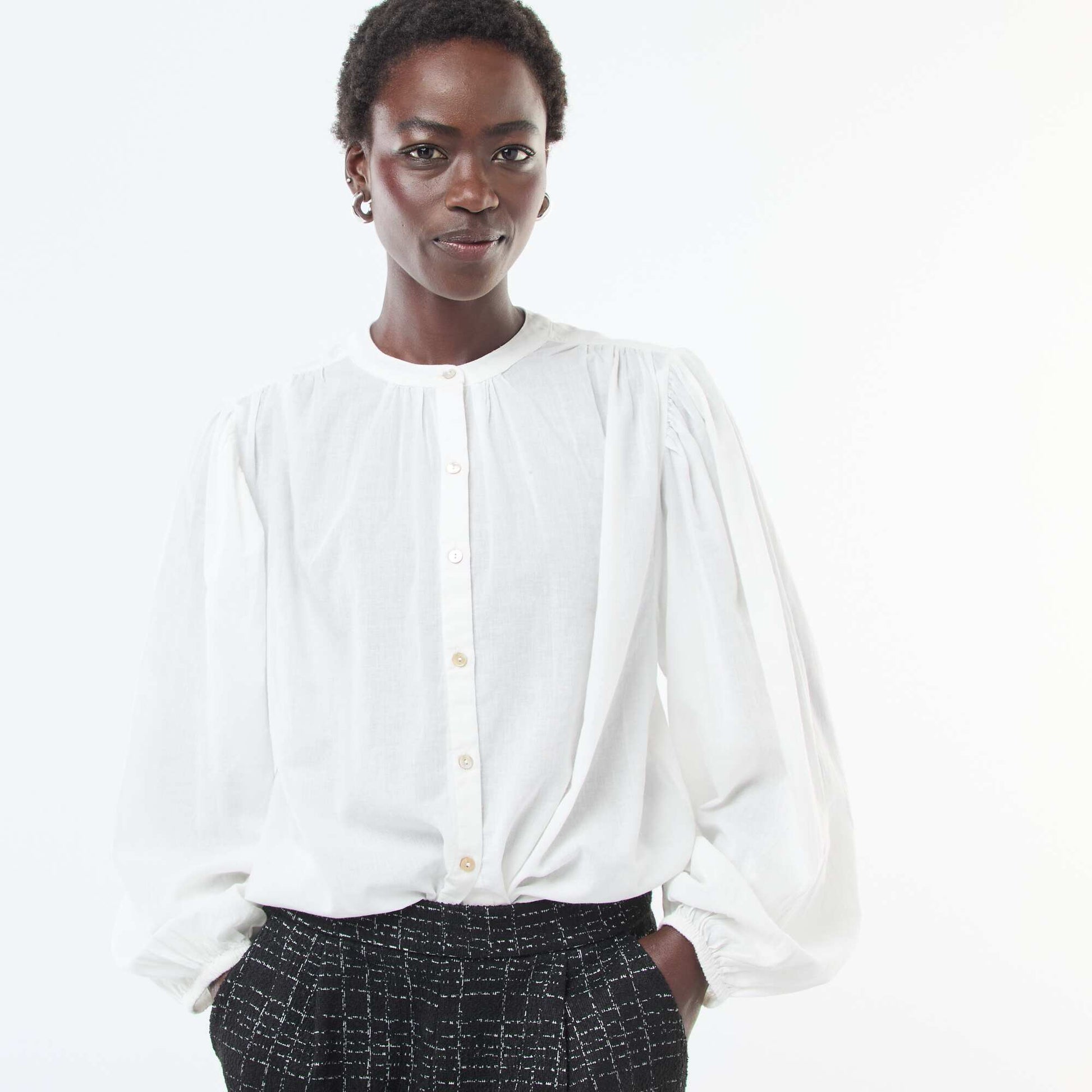 chemisier uni avec manches longues bouffantes BLANC