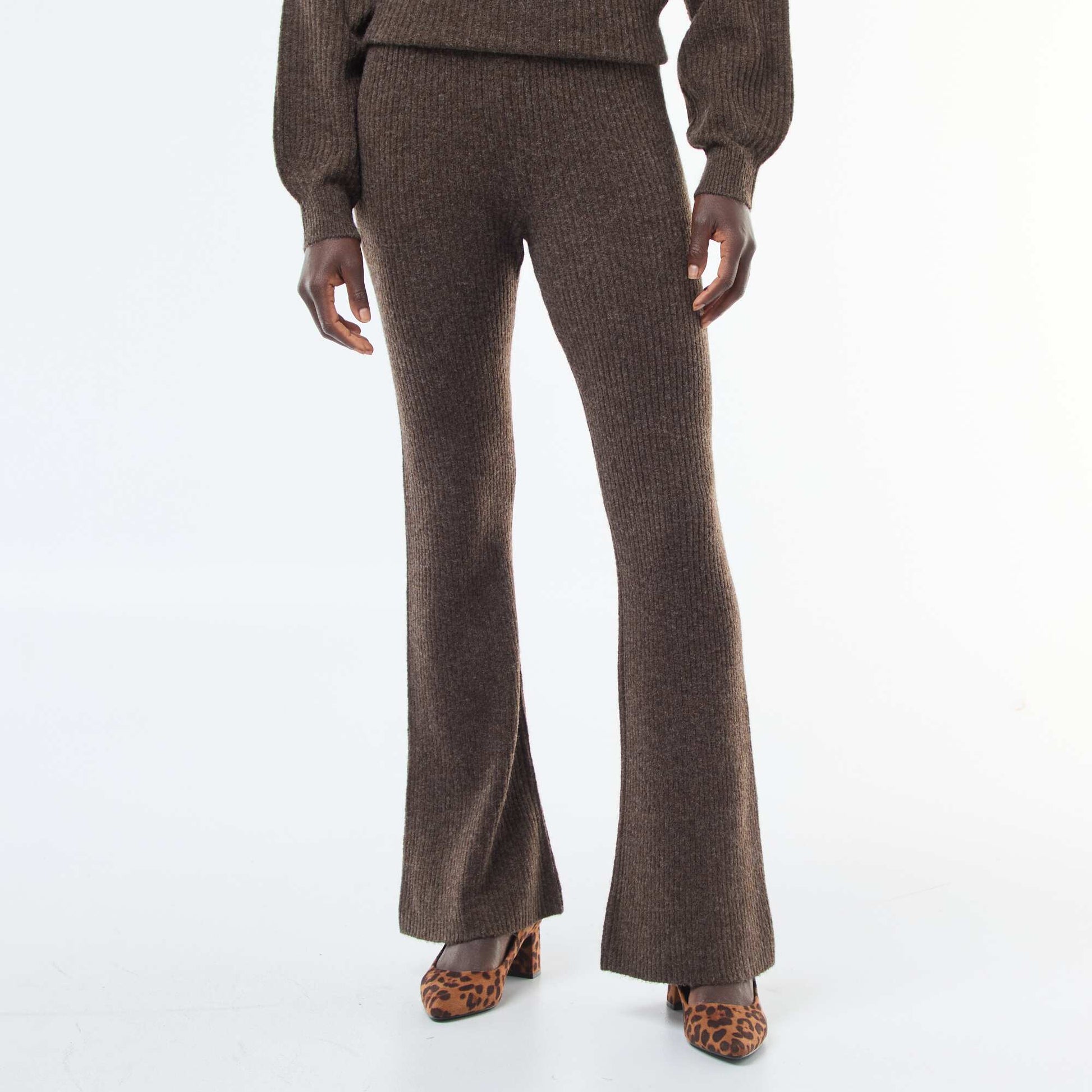 Legging côtelée en matière douce MARRON