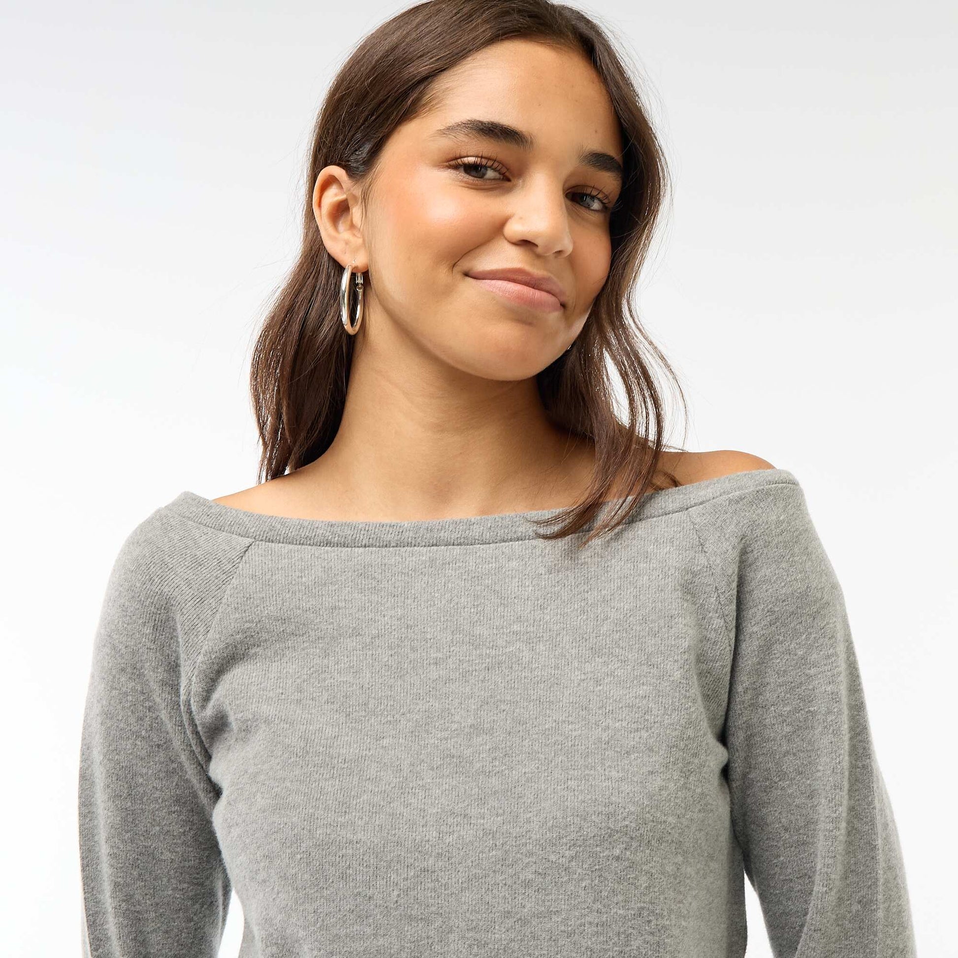 T-shirt en maille doudou avec col bardot GRIS