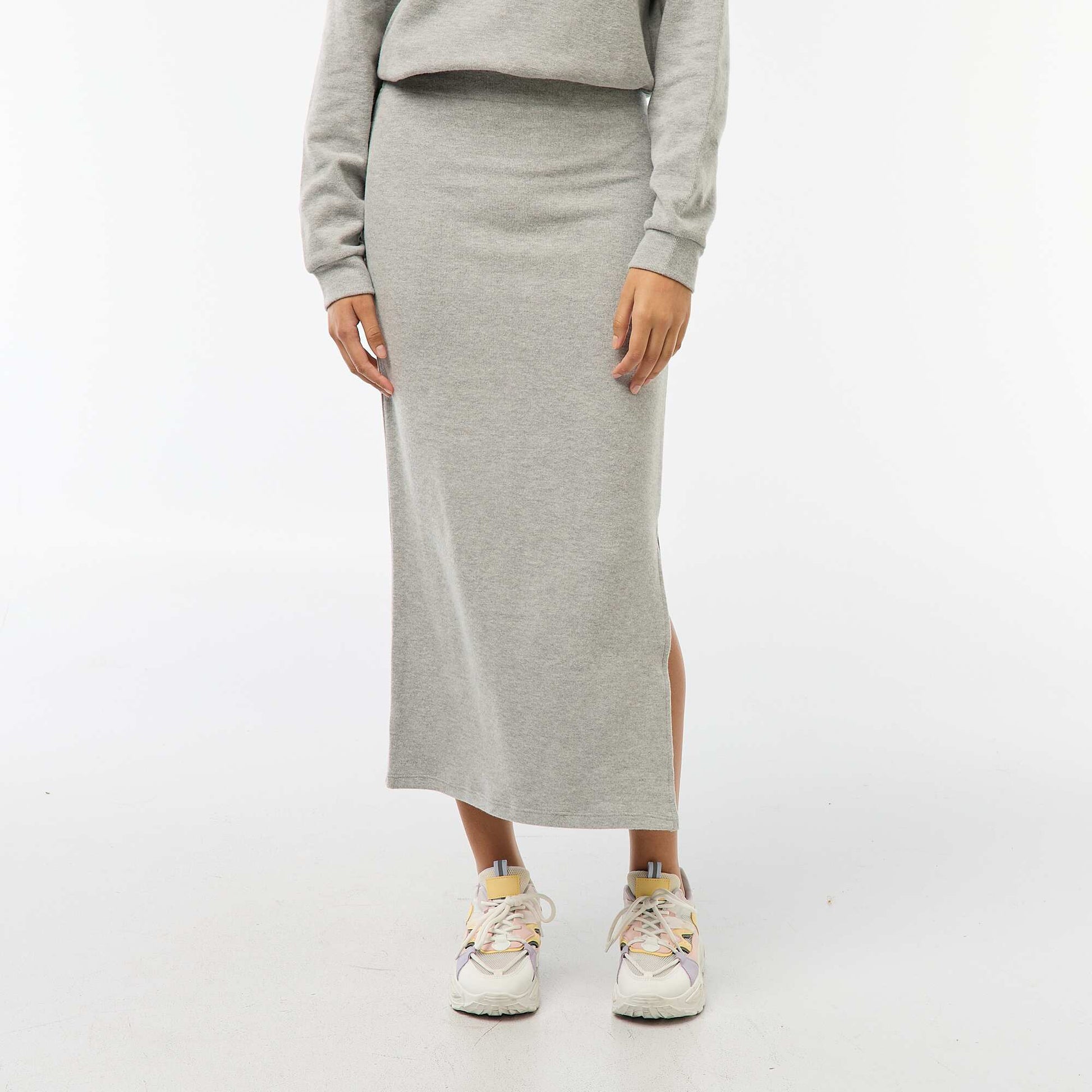 Jupe midi en maille doudou GRIS
