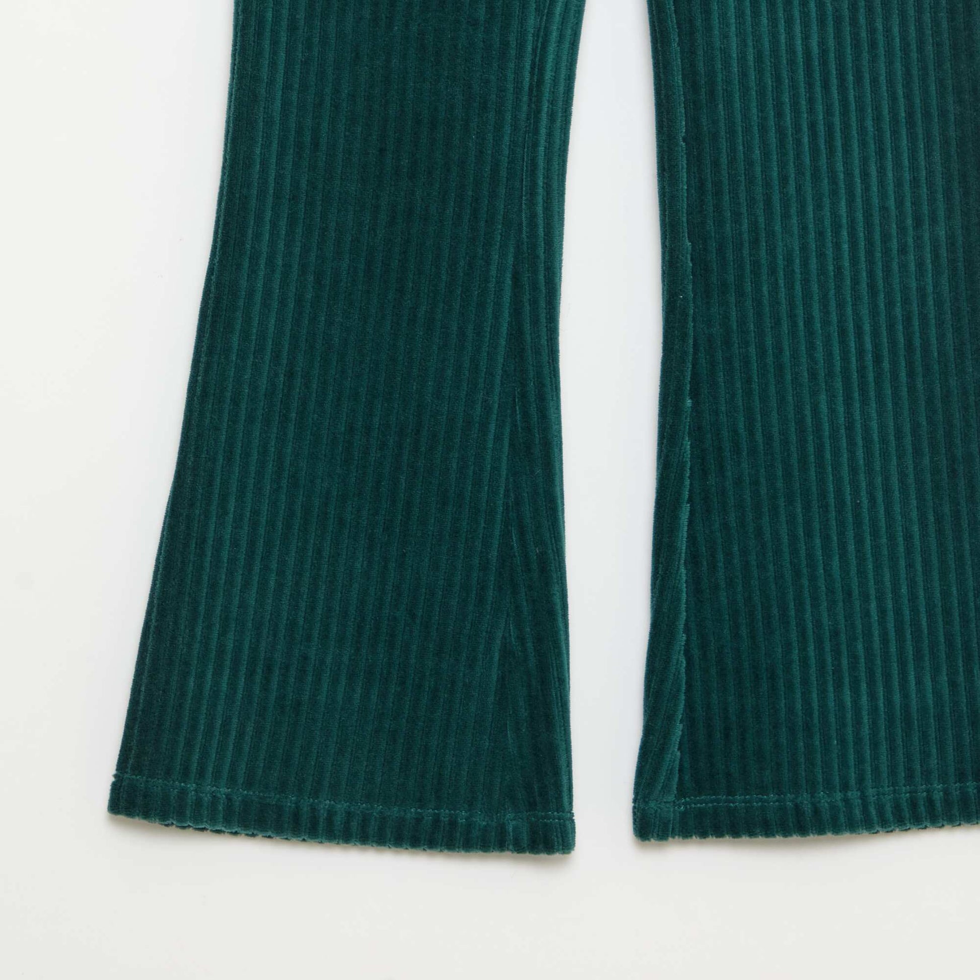 Pantalon flare en velours côtelé VERT