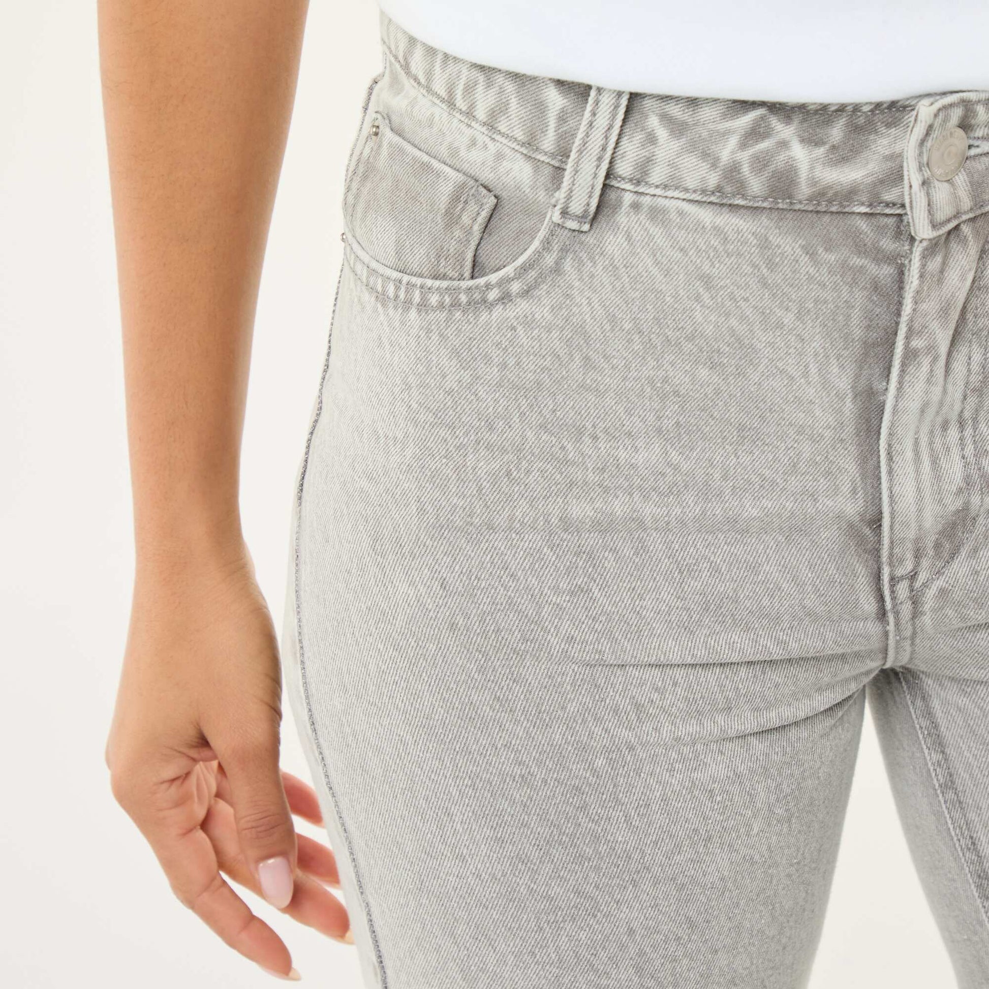 Pantalon denim regular en coton - L34 GRIS