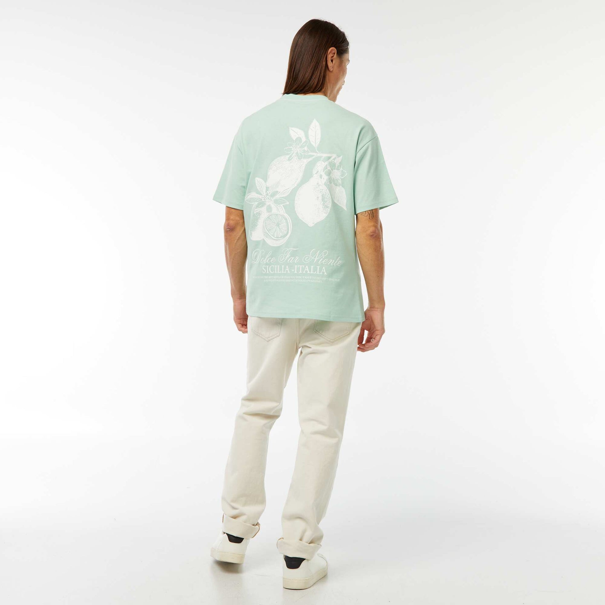 T-shirt imprimé avec broderie poitrine et imprimé au dos VERT