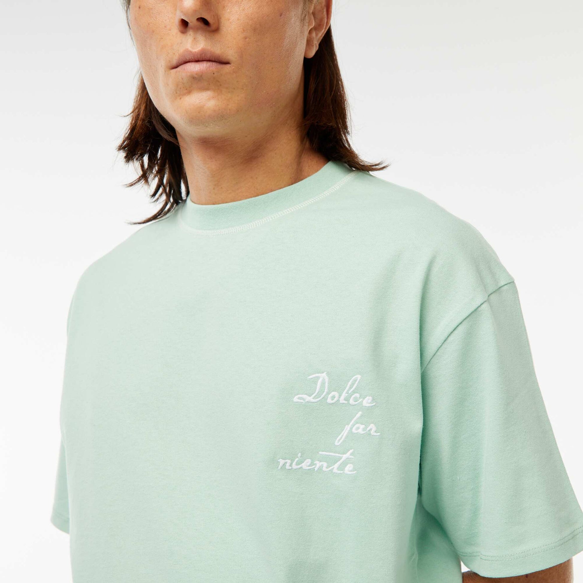 T-shirt imprimé avec broderie poitrine et imprimé au dos VERT