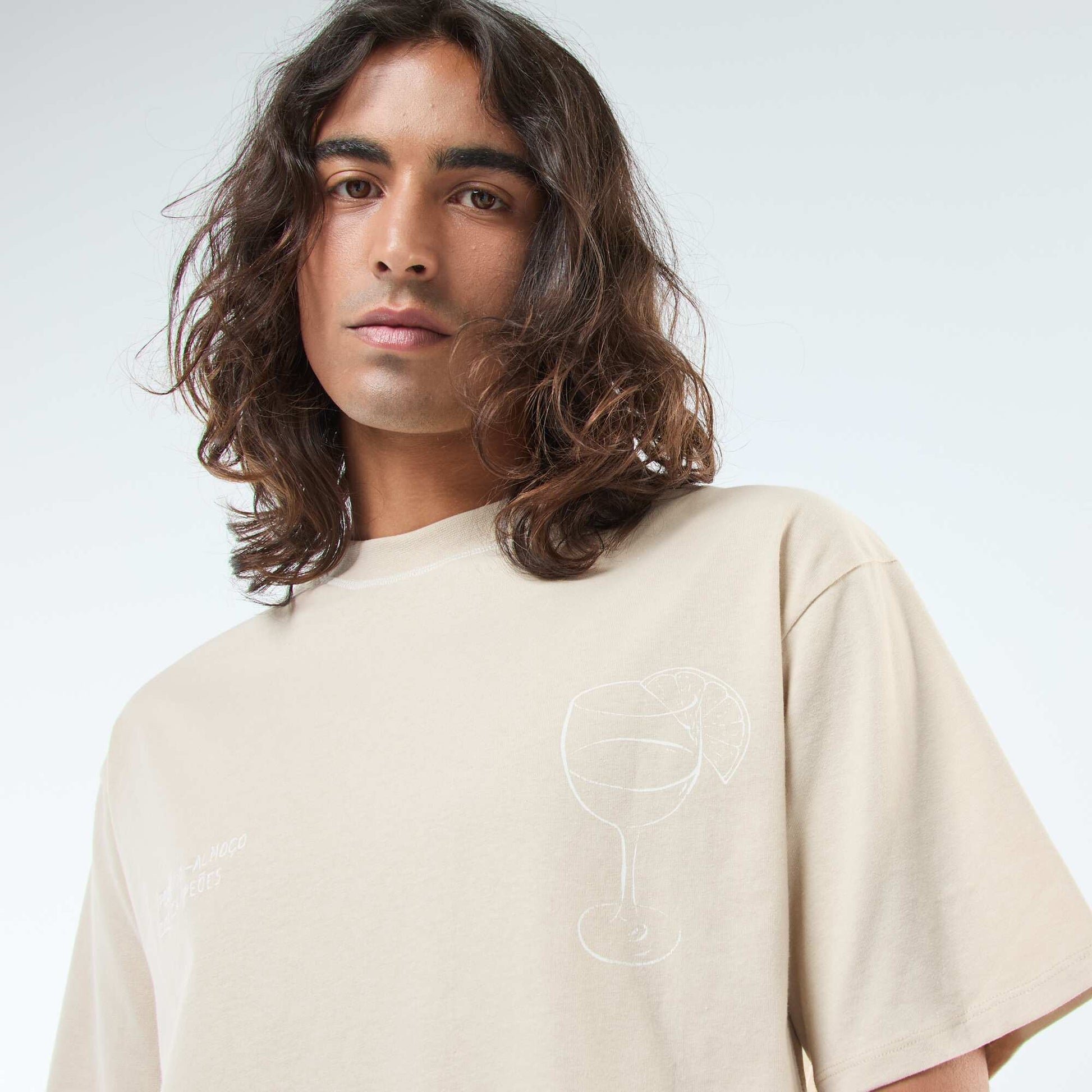 T-shirt imprimé avec broderie poitrine et imprimé au dos BEIGE