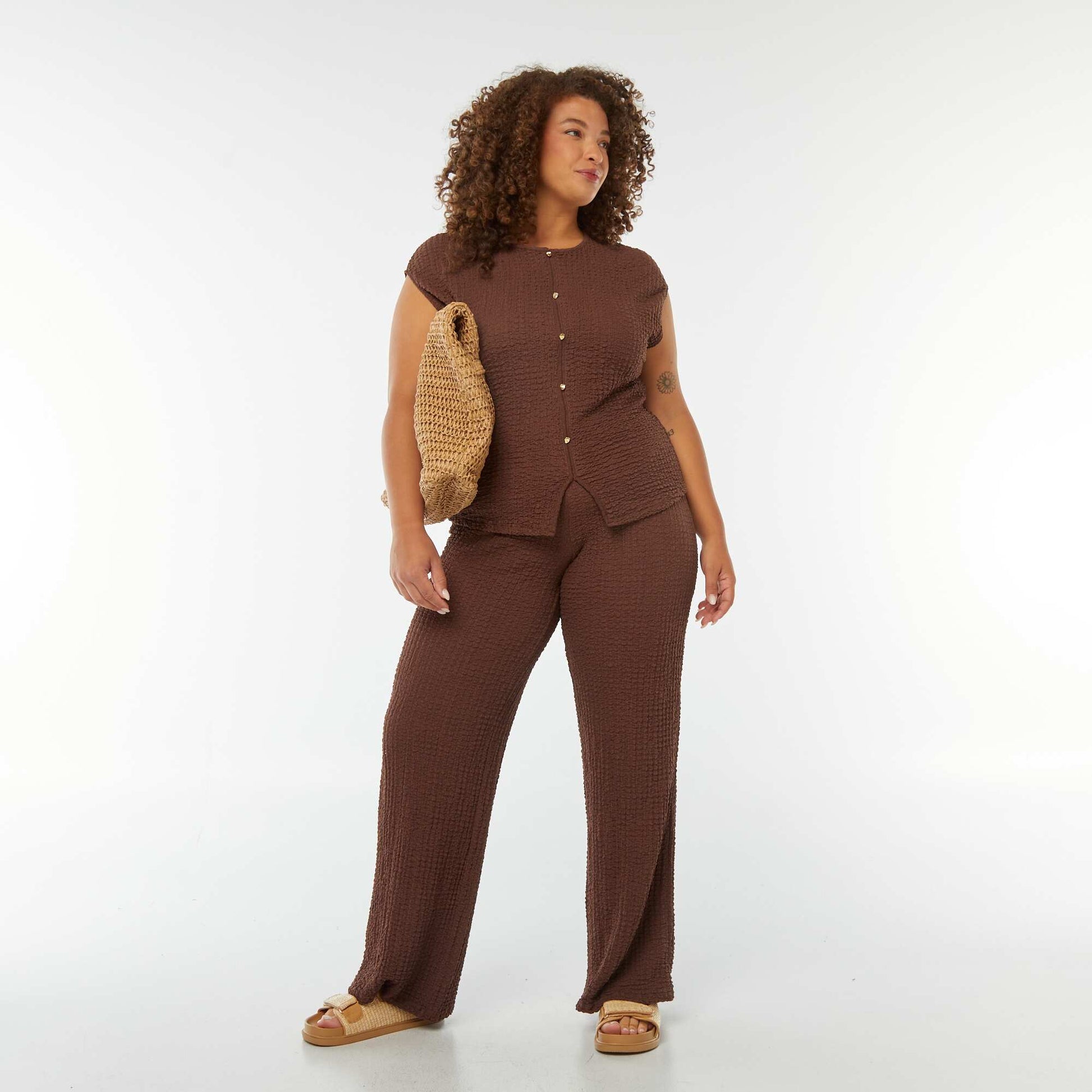 T-shirt en maille gaufrée sans manches MARRON