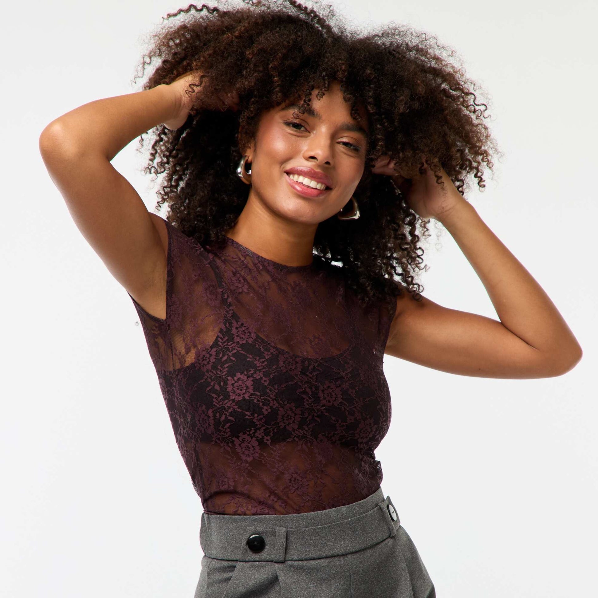 Tee-shirt en dentelle ajourée ROUGE