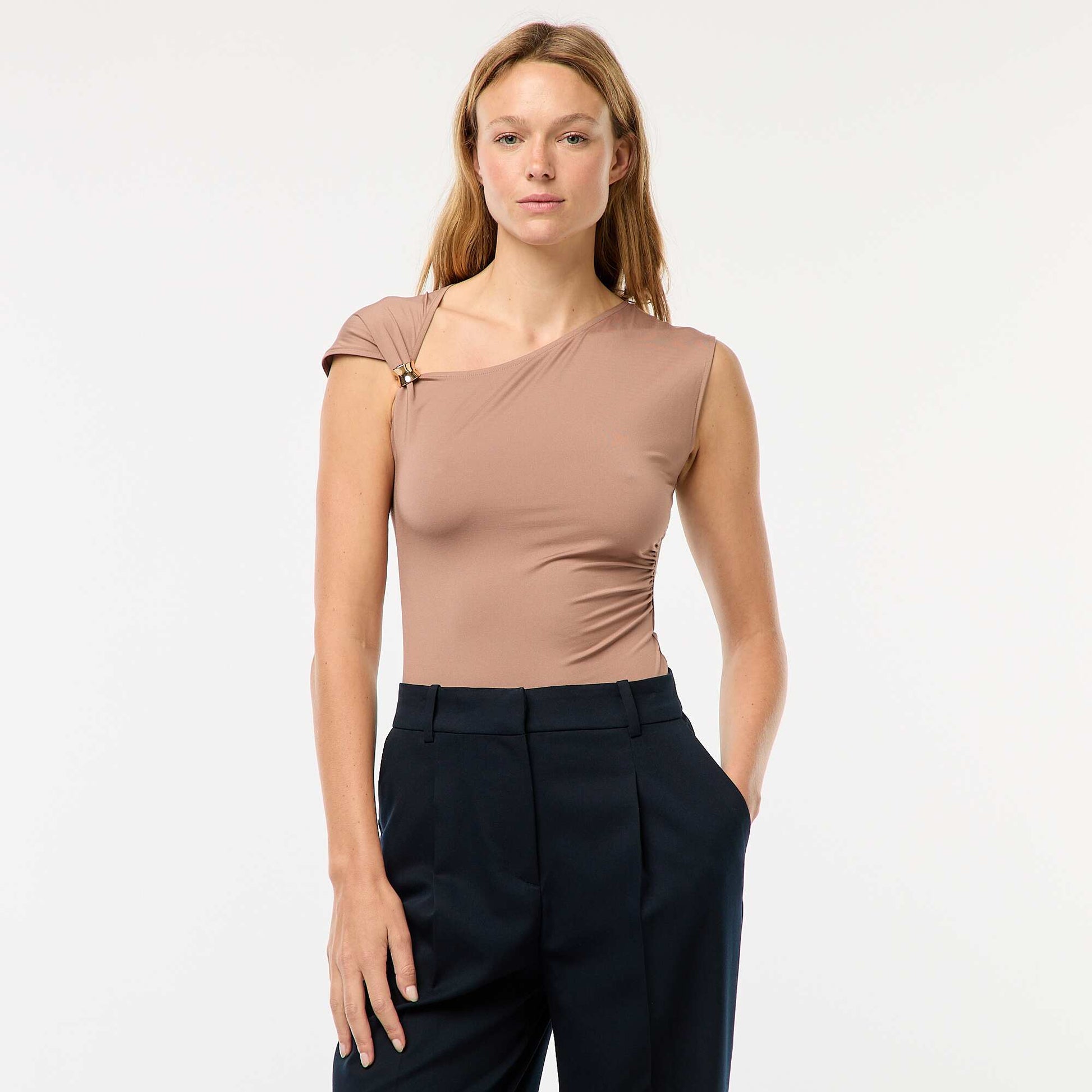 Tee-shirt twisté avec détail bijou MARRON