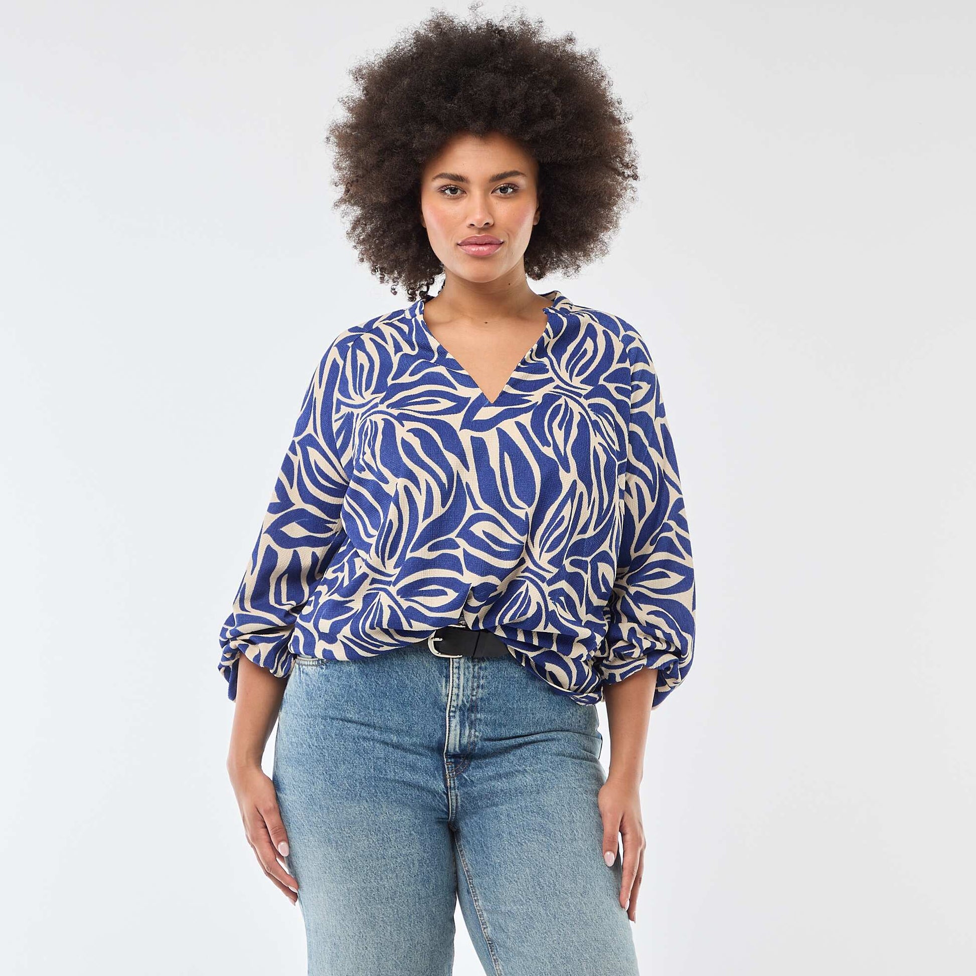 Blouse à col V avec motif allover BLEU
