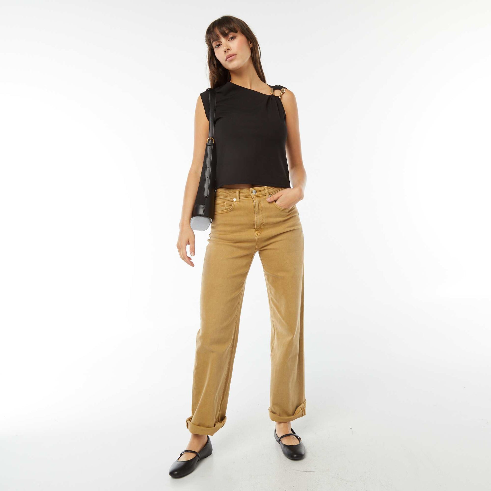 Top asymétrique twisté avec boucle dorée NOIR