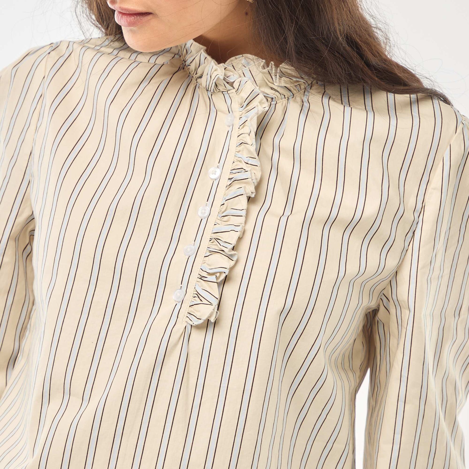 Blouse avec volants au col et à l'ouverture BLANC