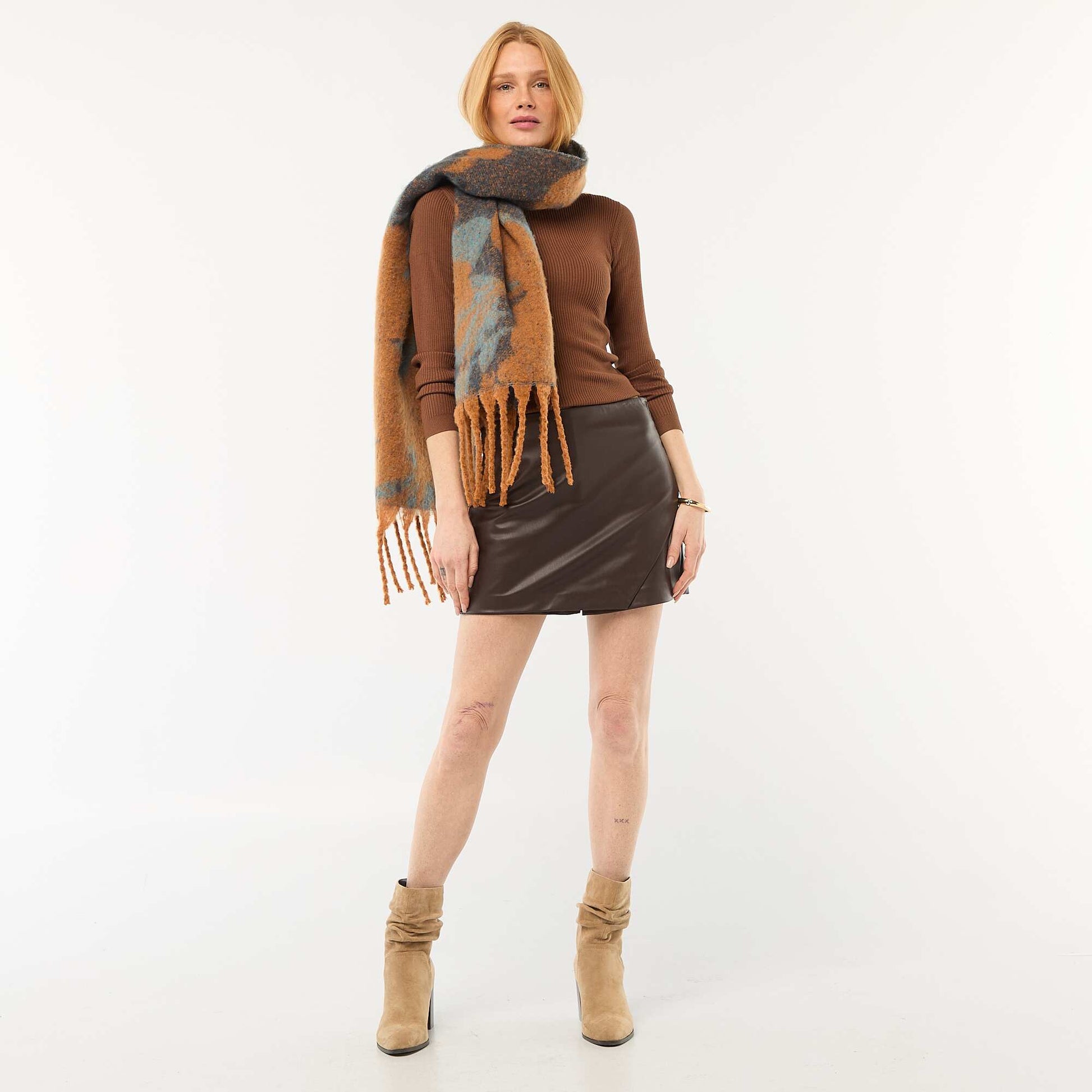 Pull col rond en rib uni MARRON