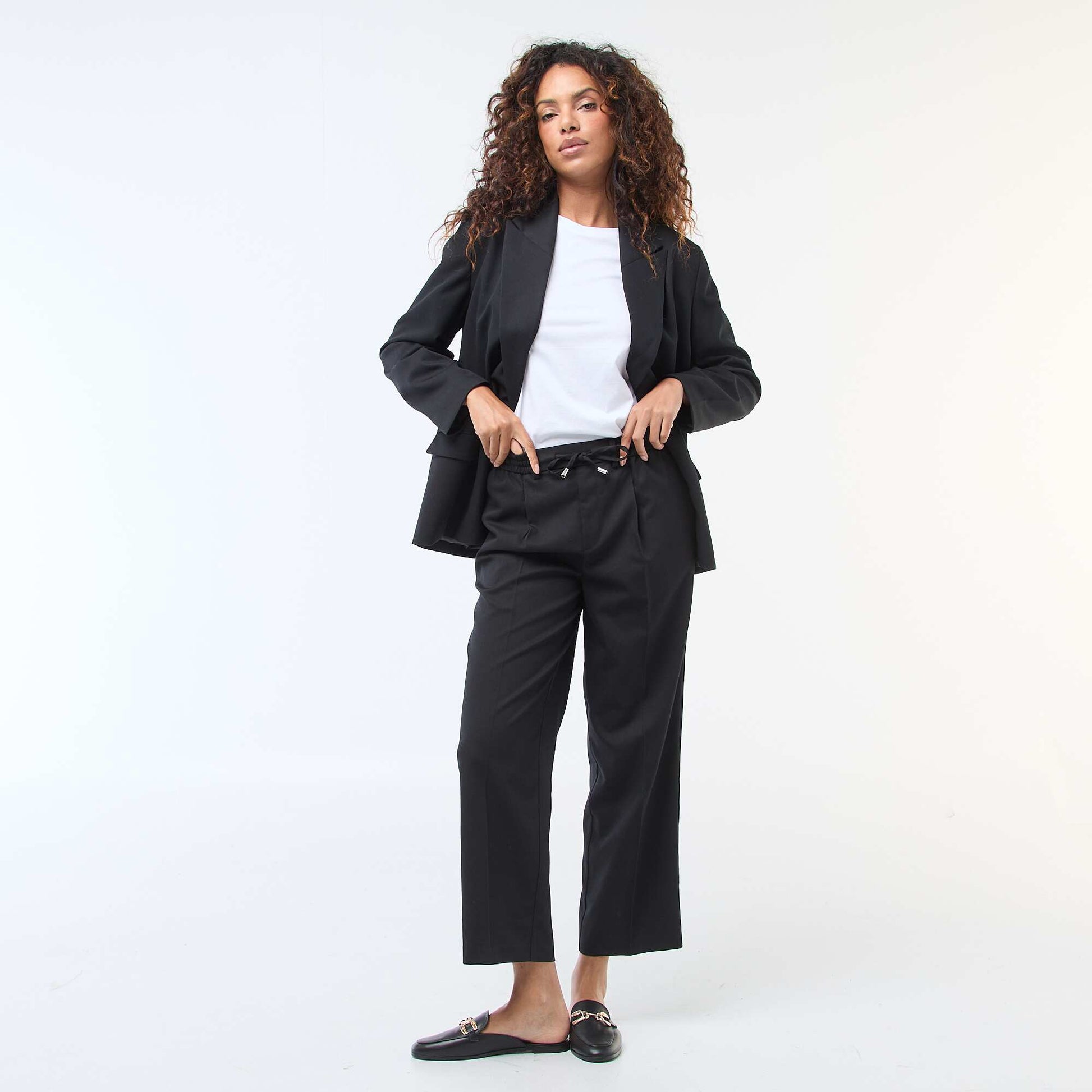 Pantalon coupe large à la taille élastiquée + liens à nouer NOIR