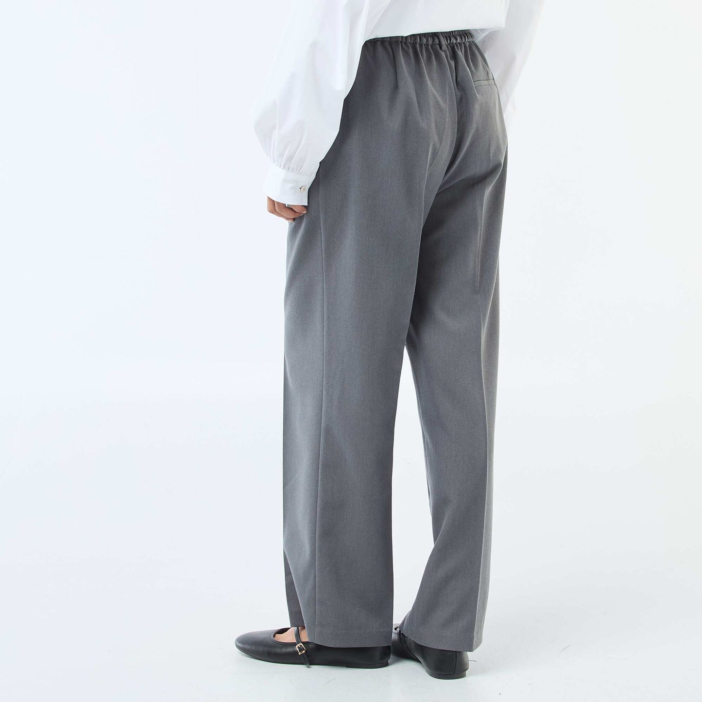 Pantalon coupe large à la taille élastiquée + liens à nouer GRIS