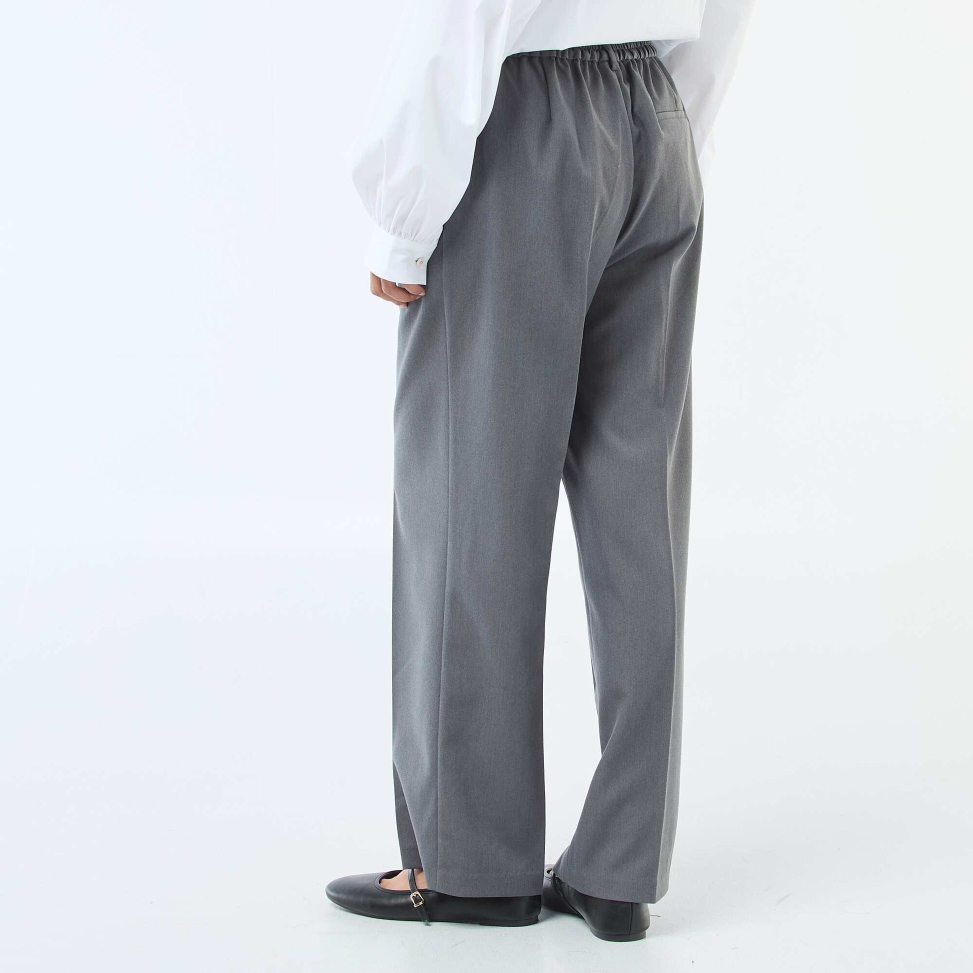 Pantalon coupe large à la taille élastiquée + liens à nouer GRIS