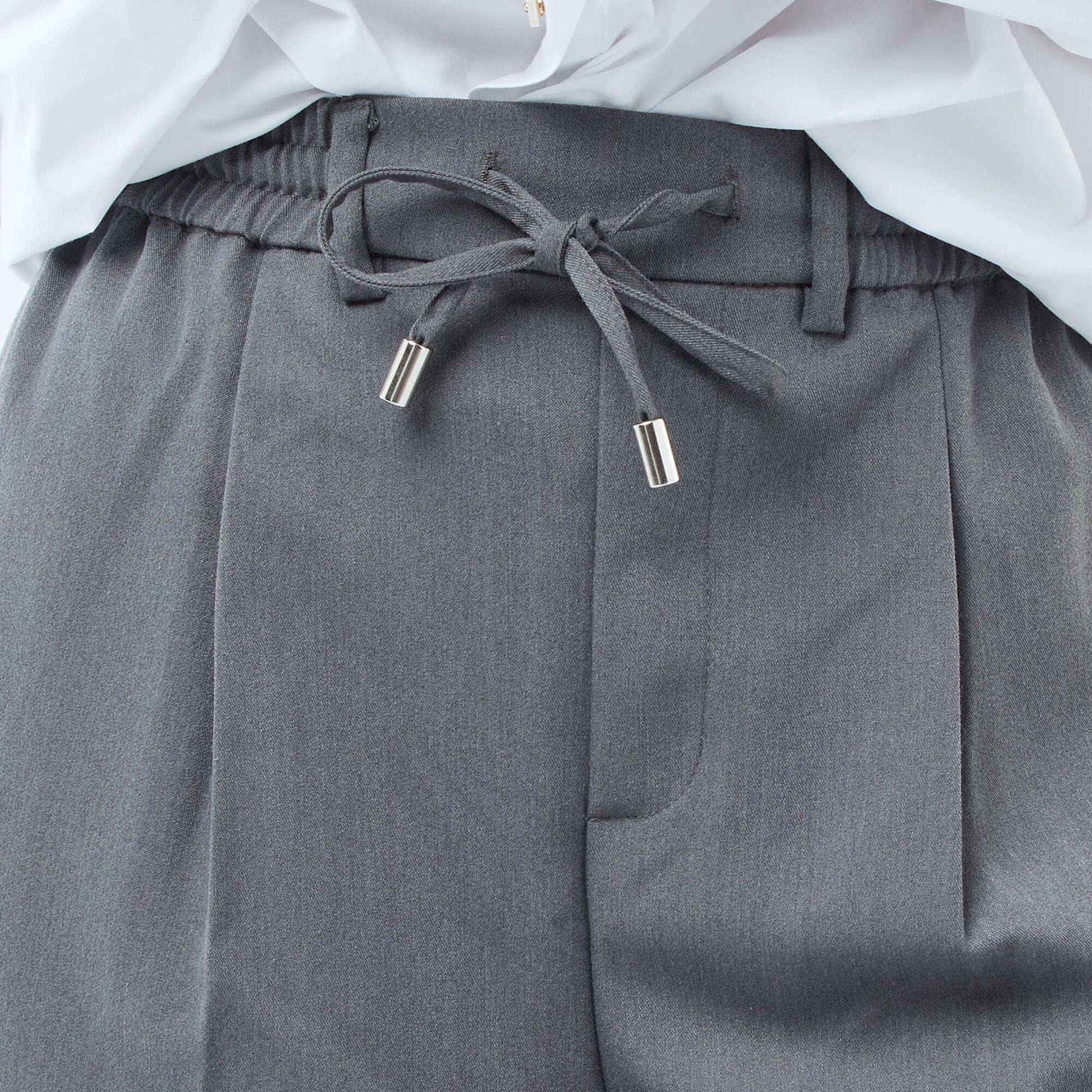 Pantalon coupe large à la taille élastiquée + liens à nouer GRIS