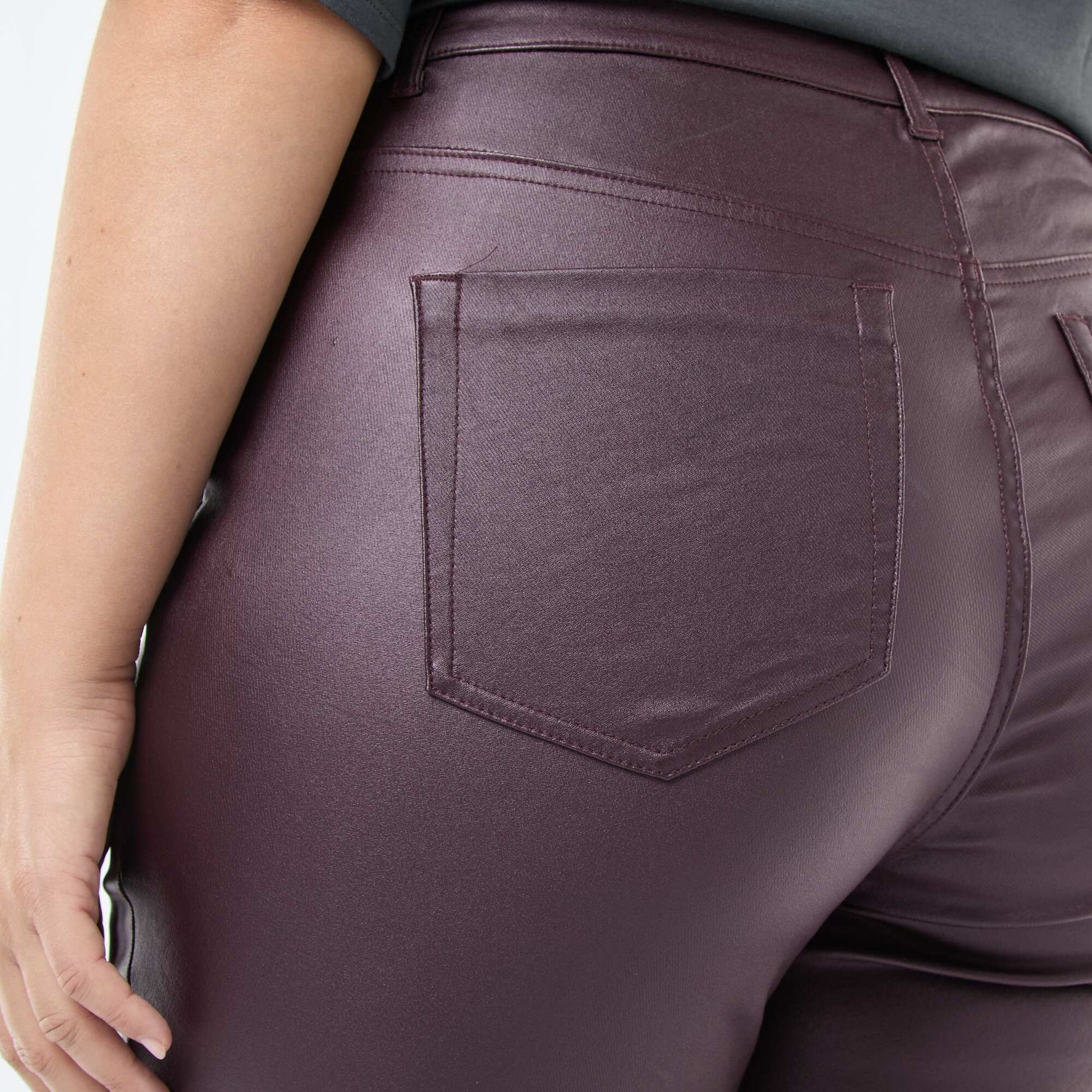 Pantalon droit en matière satinée VIOLET