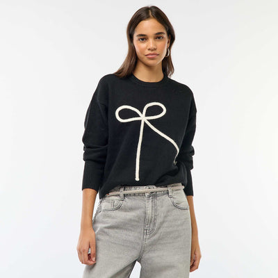 Pull col rond gros nœud cousu NOIR