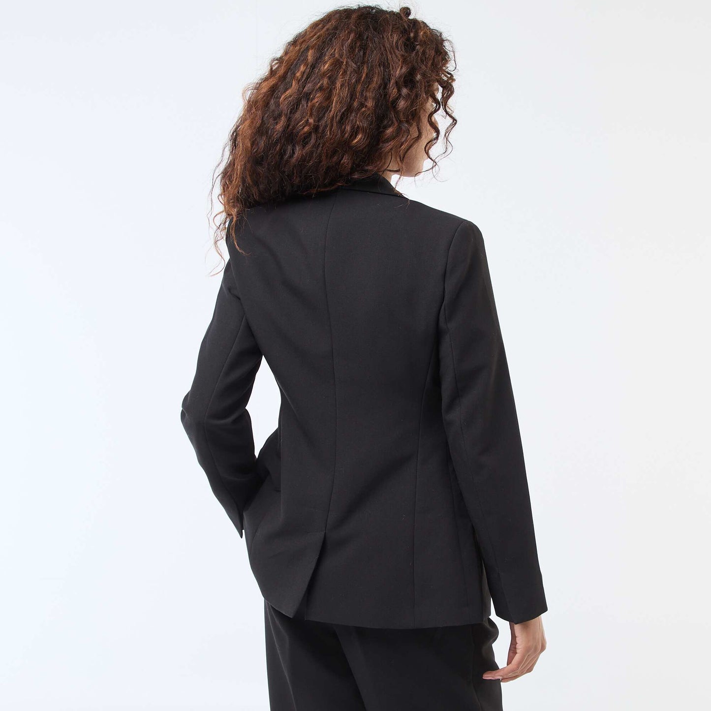 Veste blazer unie à la coupe cintrée NOIR