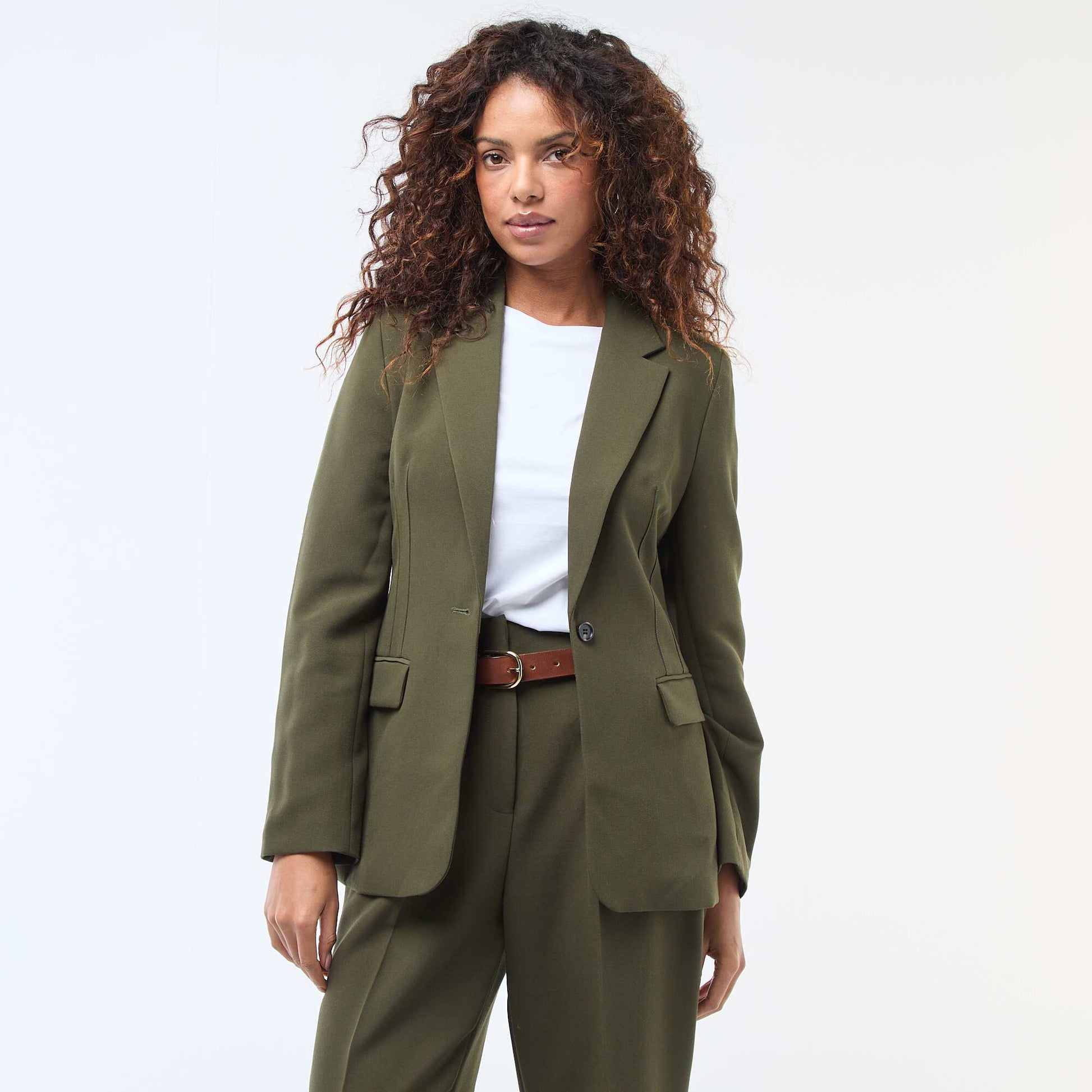 Veste blazer unie à la coupe cintrée KAKI