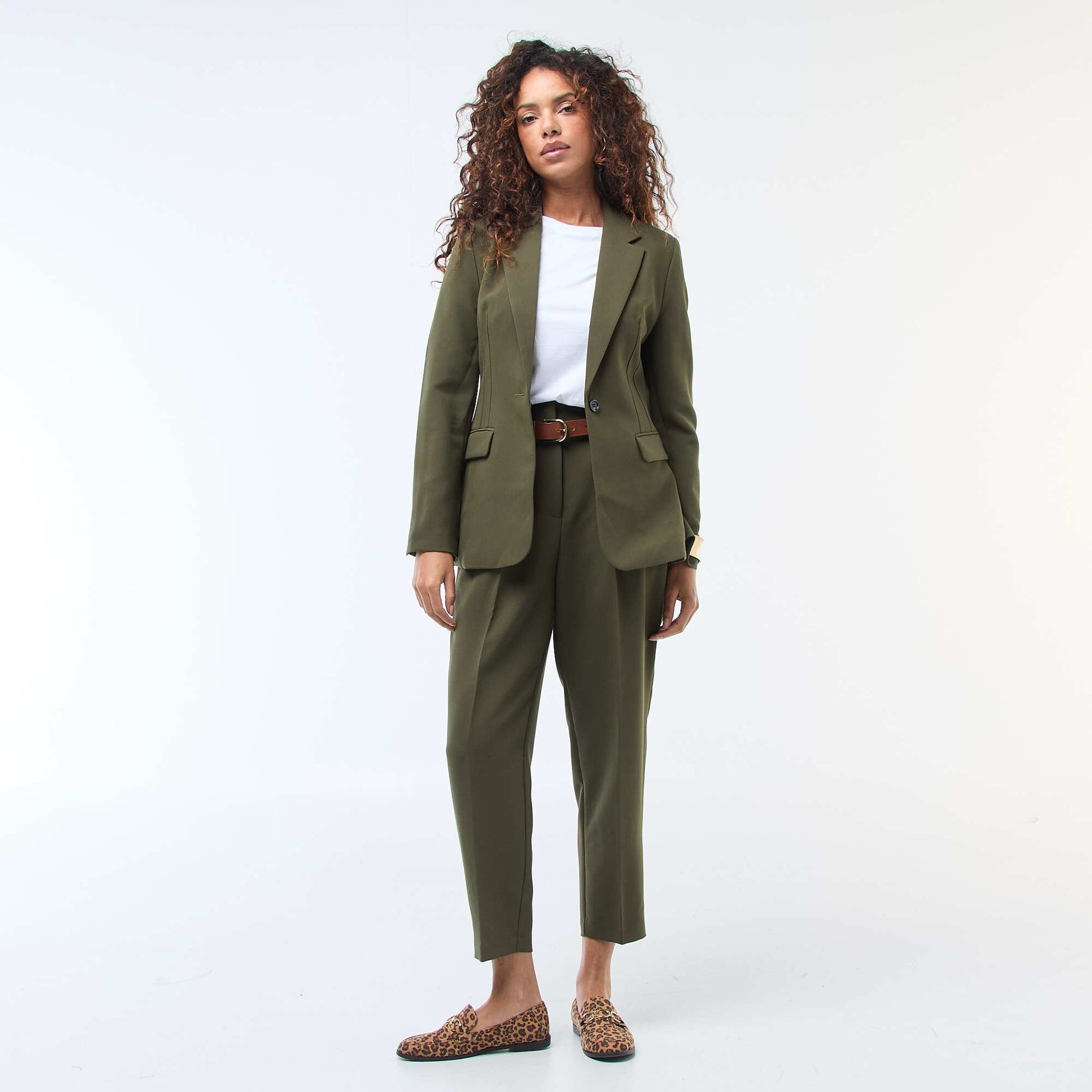 Veste blazer unie à la coupe cintrée KAKI