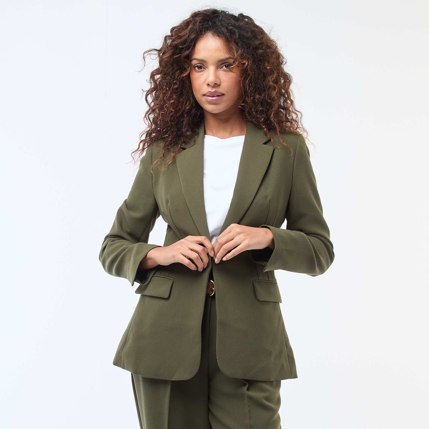 Veste blazer unie à la coupe cintrée KAKI