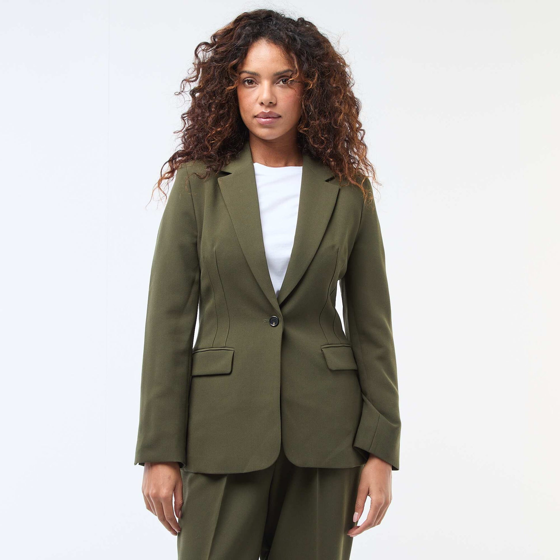 Veste blazer unie à la coupe cintrée KAKI